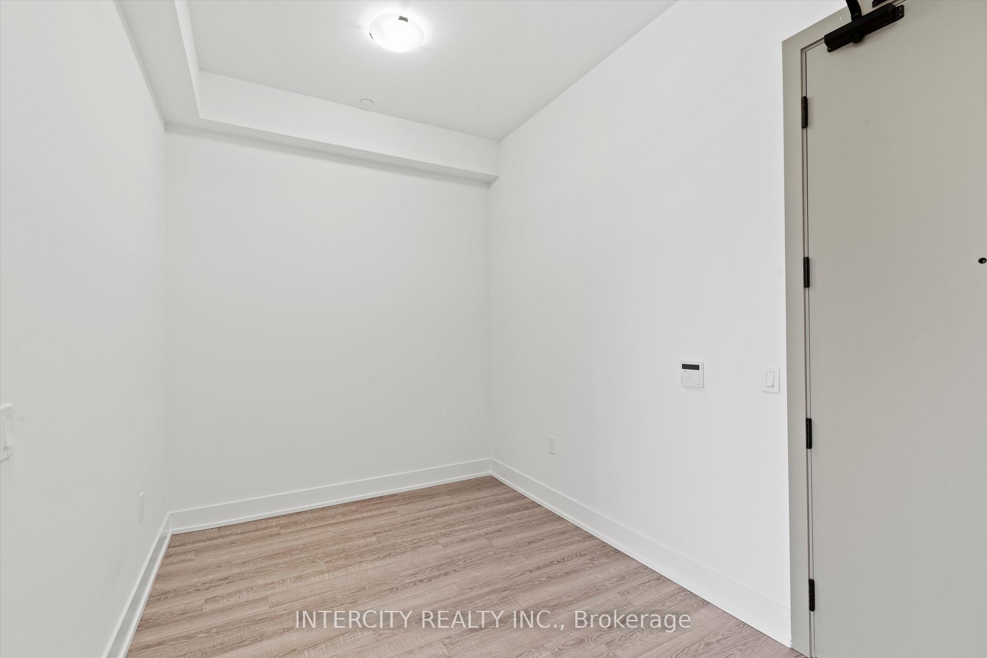 Photo 4 of Unit 135, 2075 King Road, King, King City — HOMEH