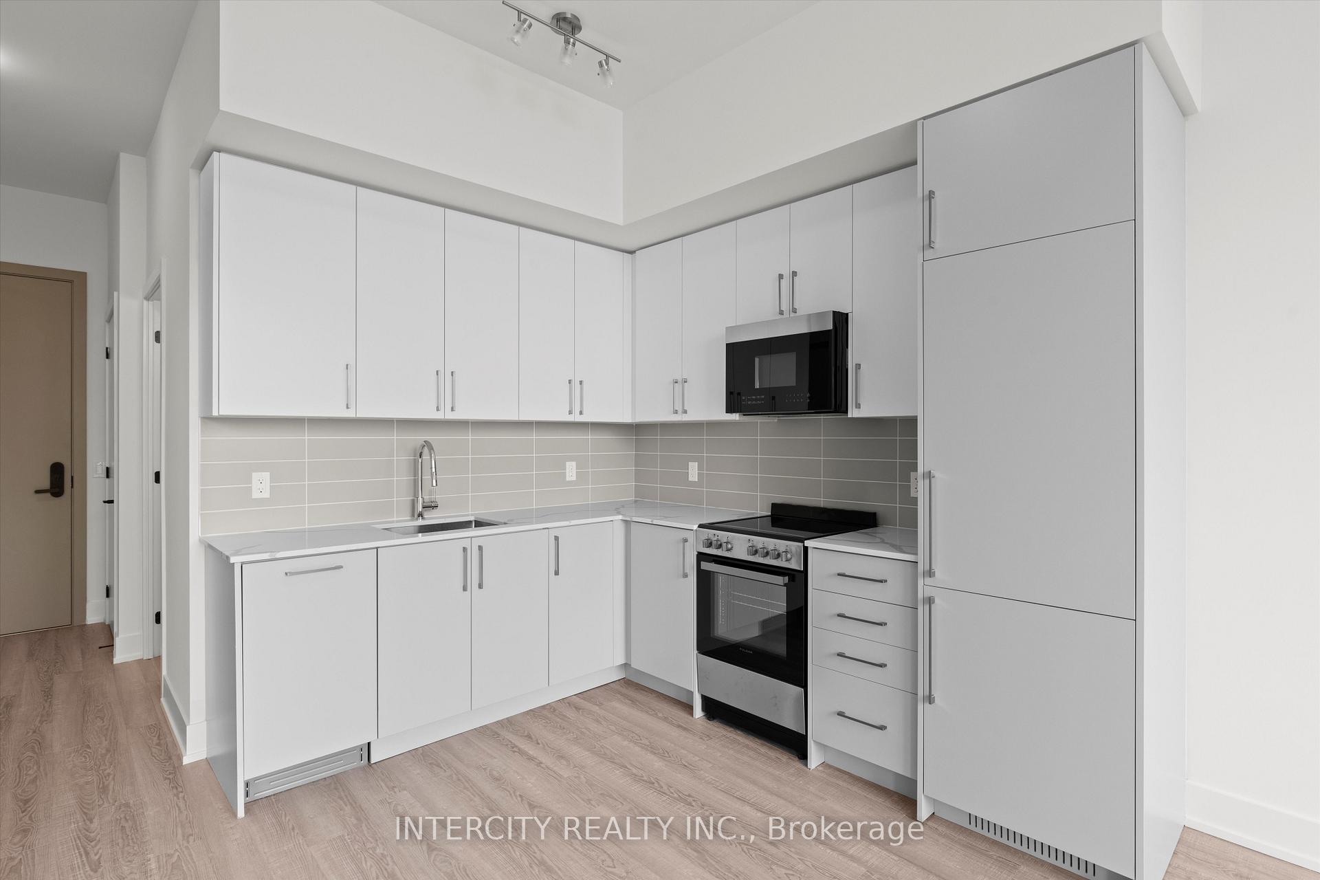 Photo 6 of Unit 135, 2075 King Road, King, King City — HOMEH