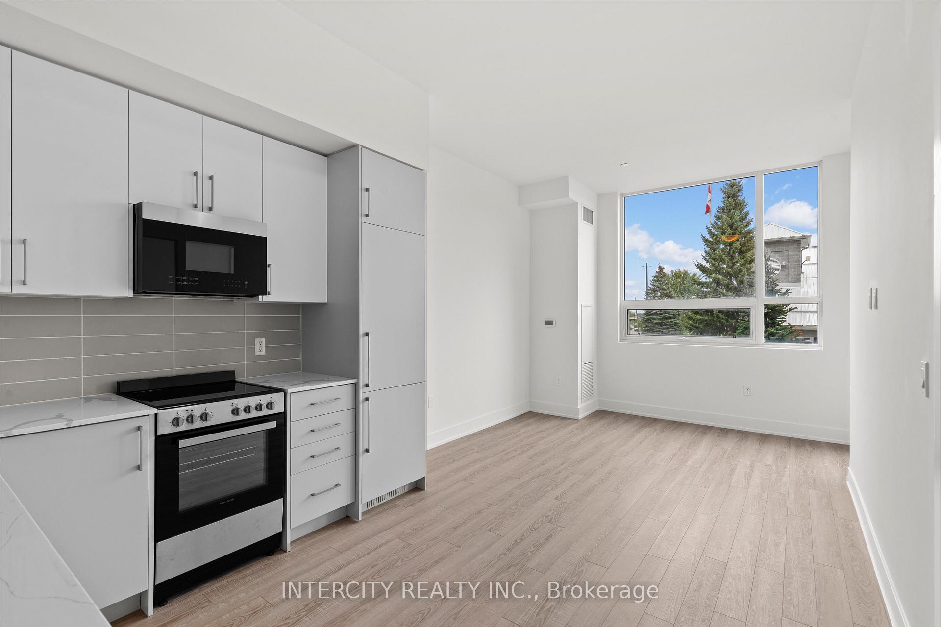 Photo 9 of Unit 135, 2075 King Road, King, King City — HOMEH