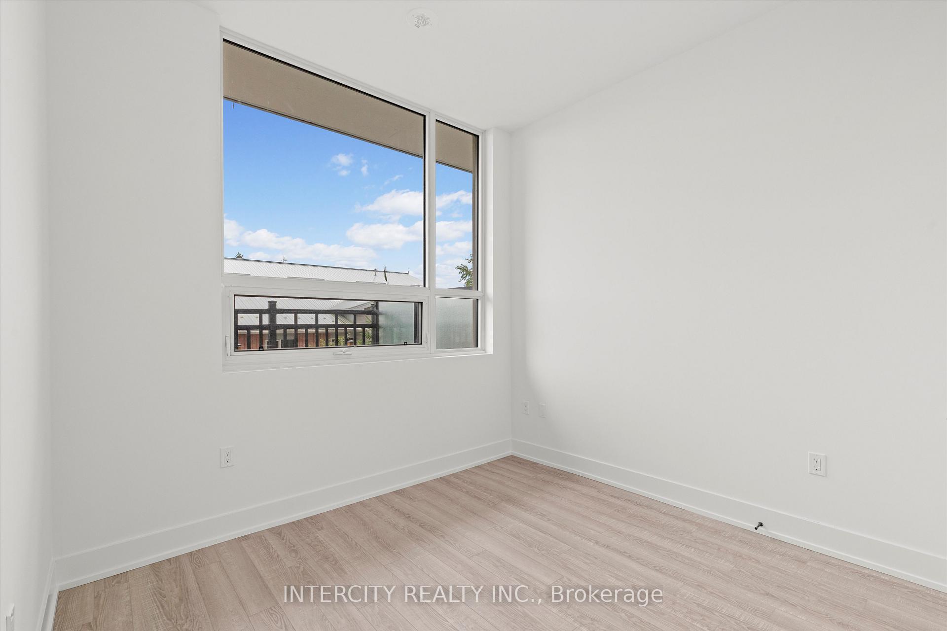 Photo 7 of Unit 135, 2075 King Road, King, King City — HOMEH