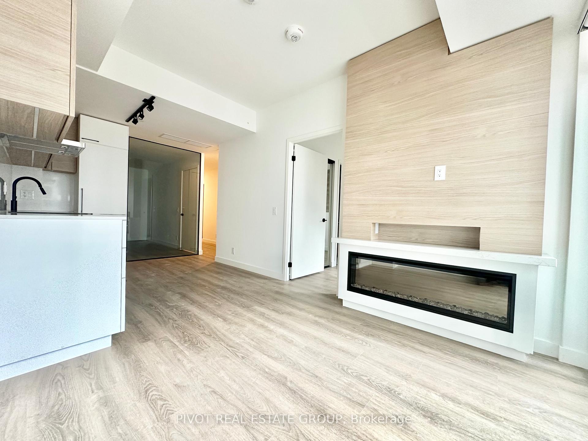Photo 5 of Unit 442, 1050 Eastern Avenue, Toronto, The Beaches — HOMEH