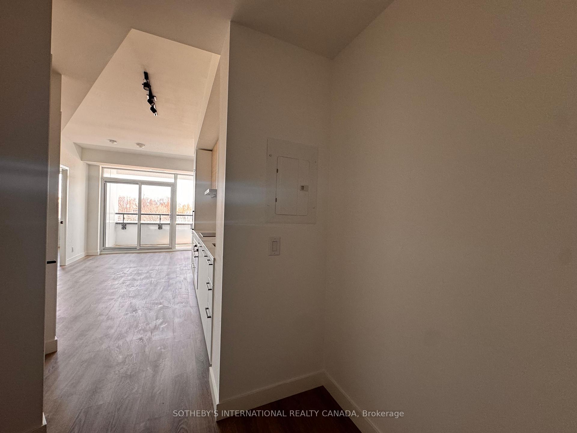 Photo 4 of Unit 314, 1555 Queen Street E, Toronto, Greenwood-Coxwell — HOMEH