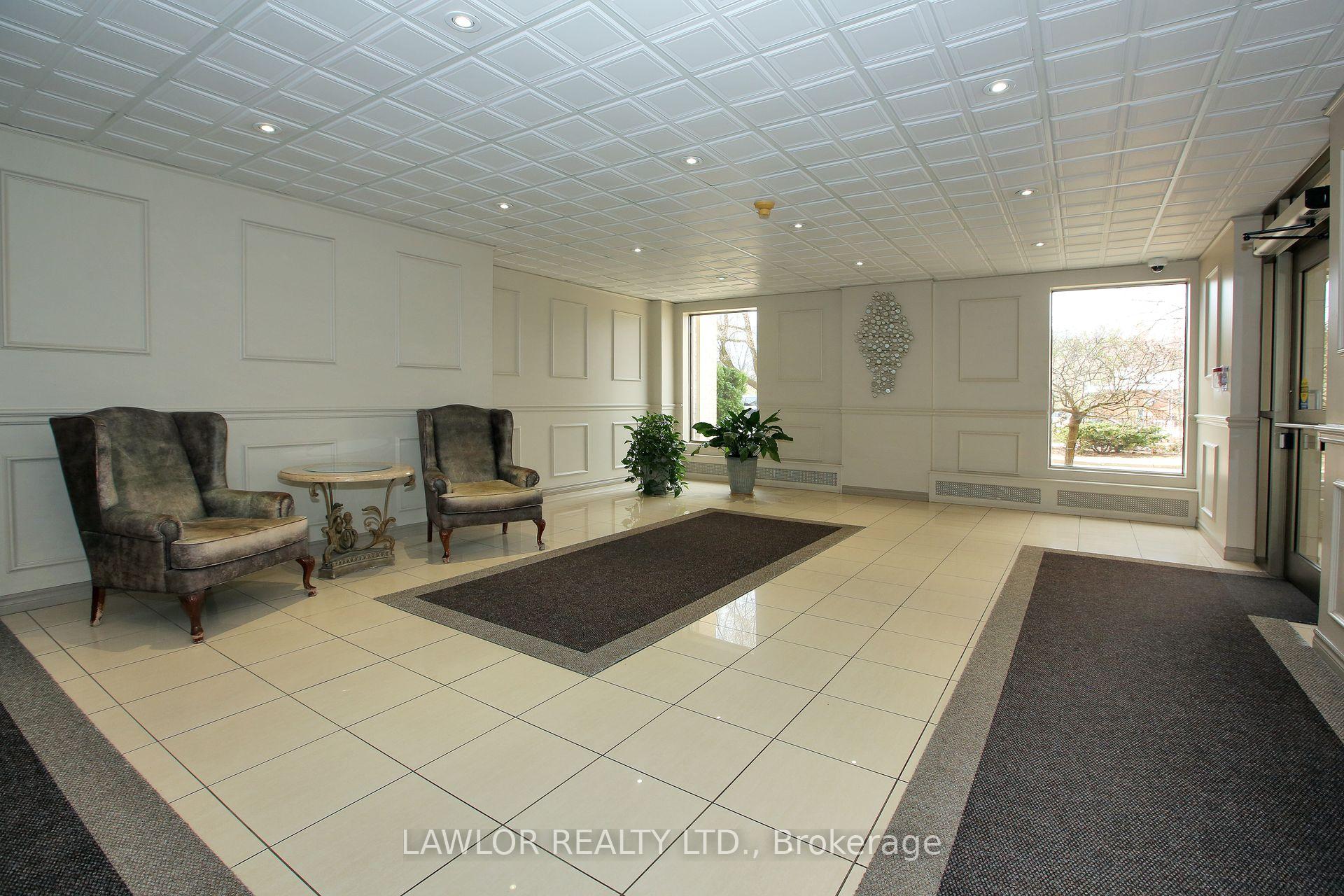 Photo 8 of Unit 908, 3311 Kingston Road, Scarborough, Scarborough Village — HOMEH