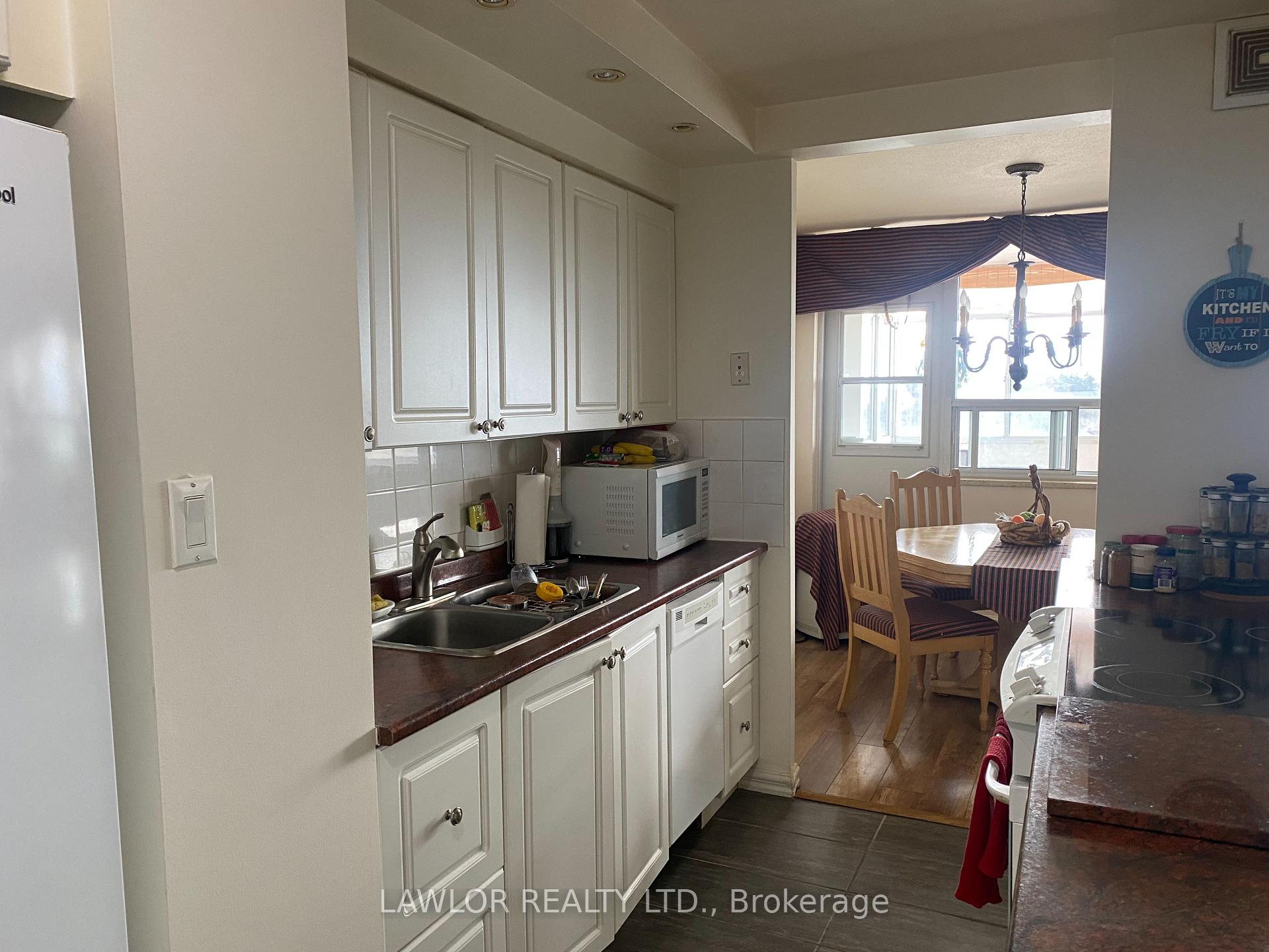 Photo 22 of Unit 908, 3311 Kingston Road, Scarborough, Scarborough Village — HOMEH