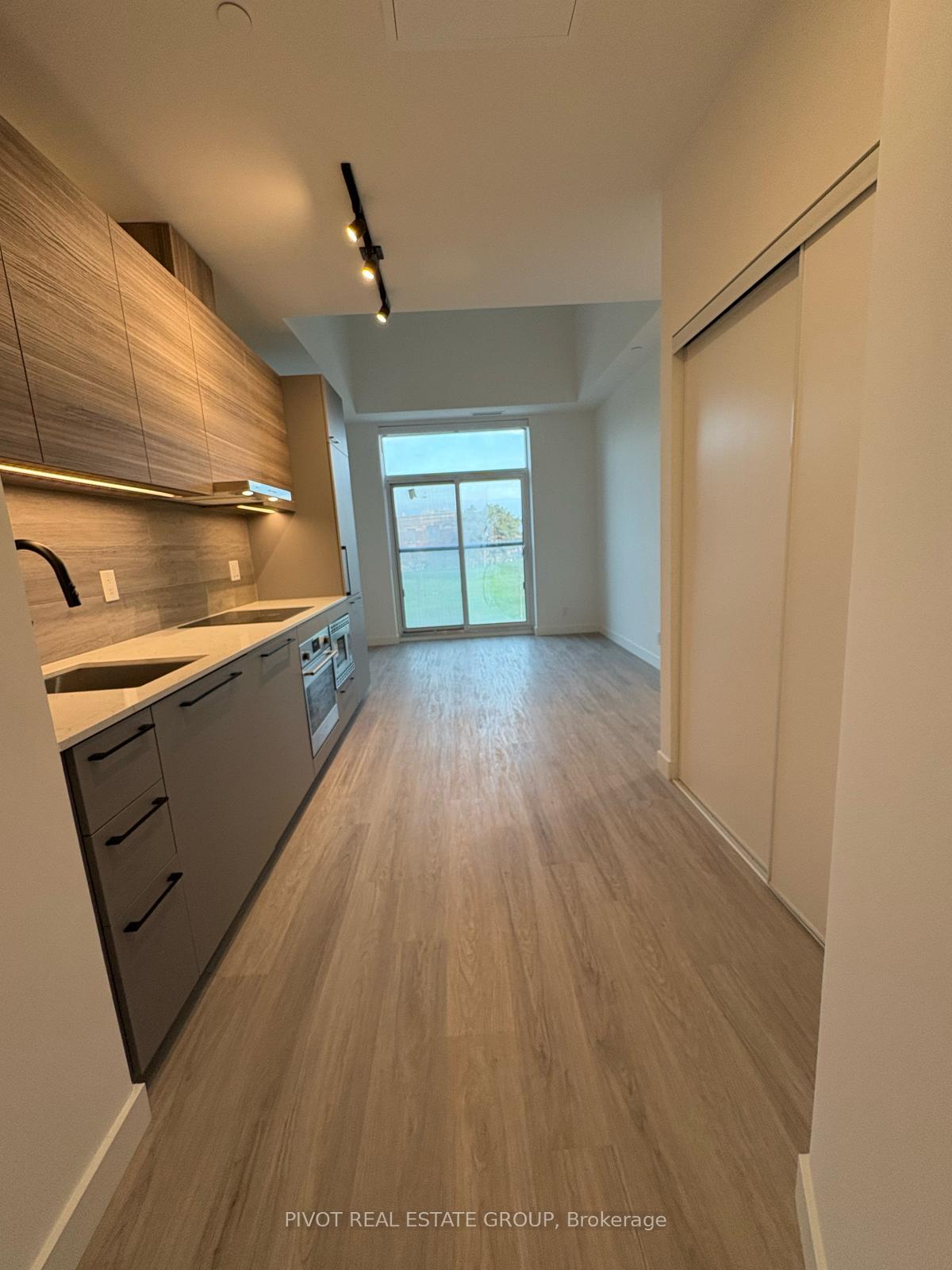 Photo 4 of Unit 202, 1050 Eastern Avenue, Toronto, The Beaches — HOMEH