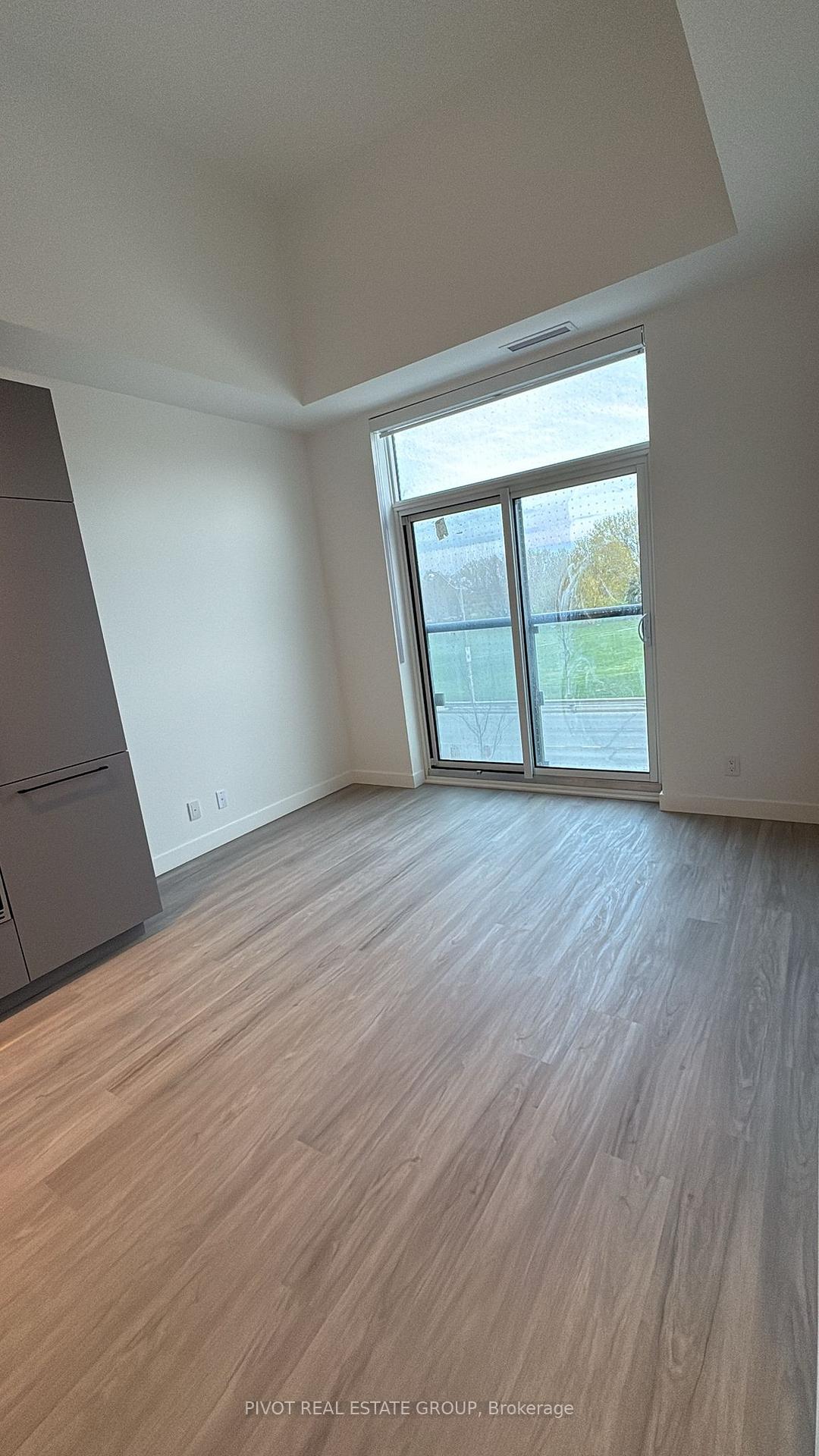 Photo 8 of Unit 202, 1050 Eastern Avenue, Toronto, The Beaches — HOMEH