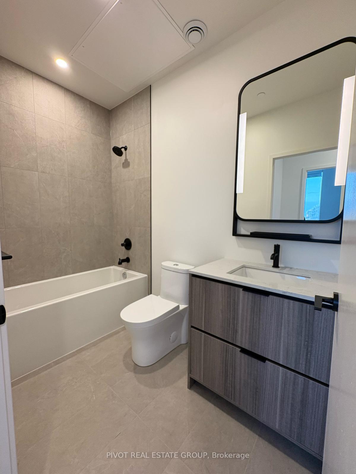 Photo 5 of Unit 202, 1050 Eastern Avenue, Toronto, The Beaches — HOMEH