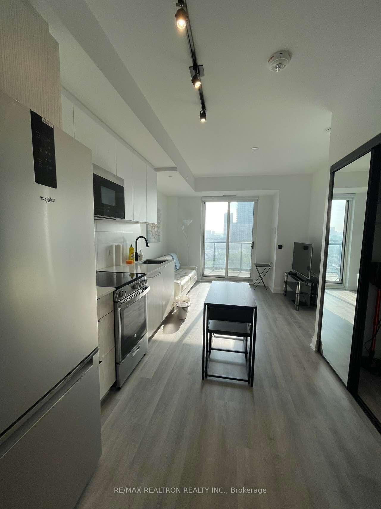 Photo 6 of Unit 711, 2369 Danforth Avenue, Toronto, East End-Danforth — HOMEH
