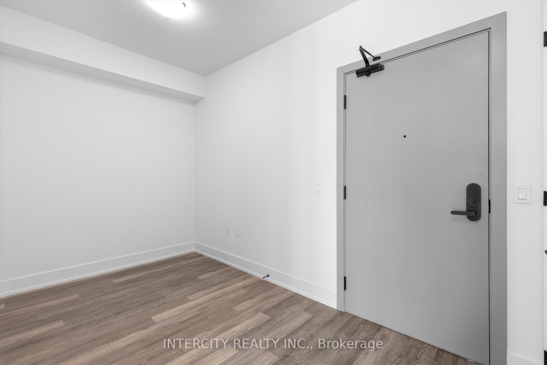Photo 5 of Unit 213, 2075 King Road, King, King City — HOMEH