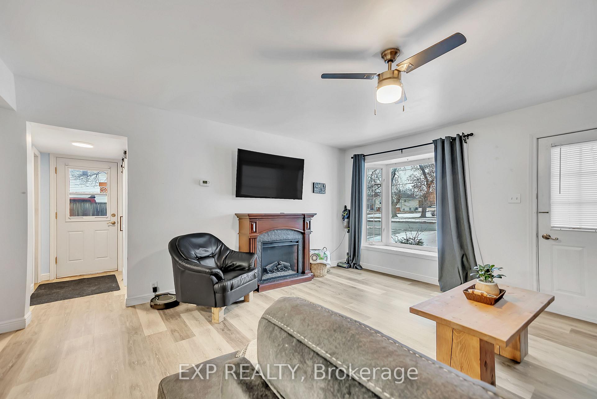 Photo 11 of 83 Byron Street, Belleville, Belleville Ward — HOMEH