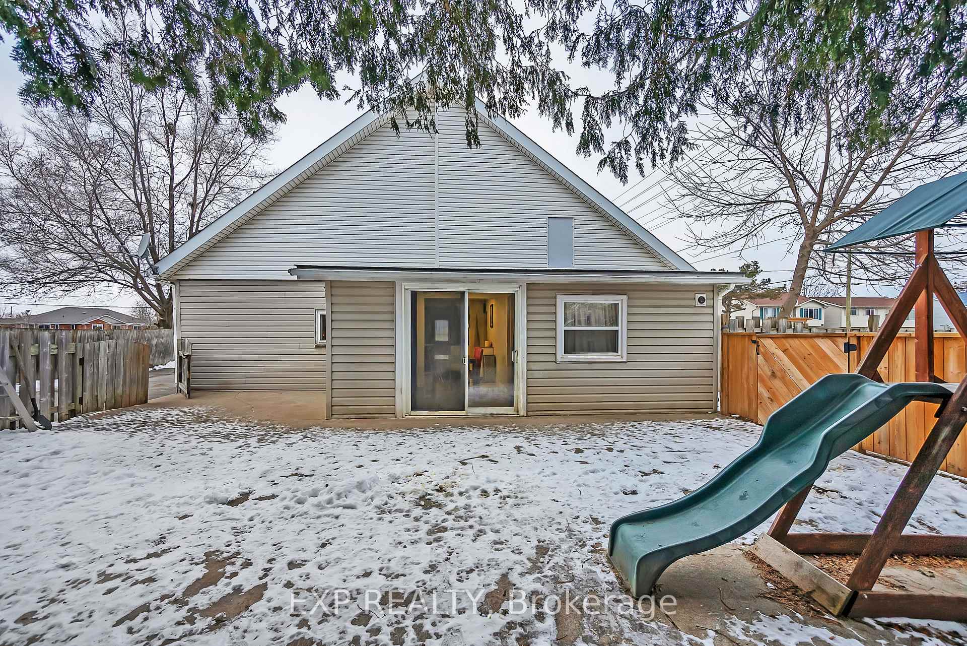 Photo 27 of 83 Byron Street, Belleville, Belleville Ward — HOMEH