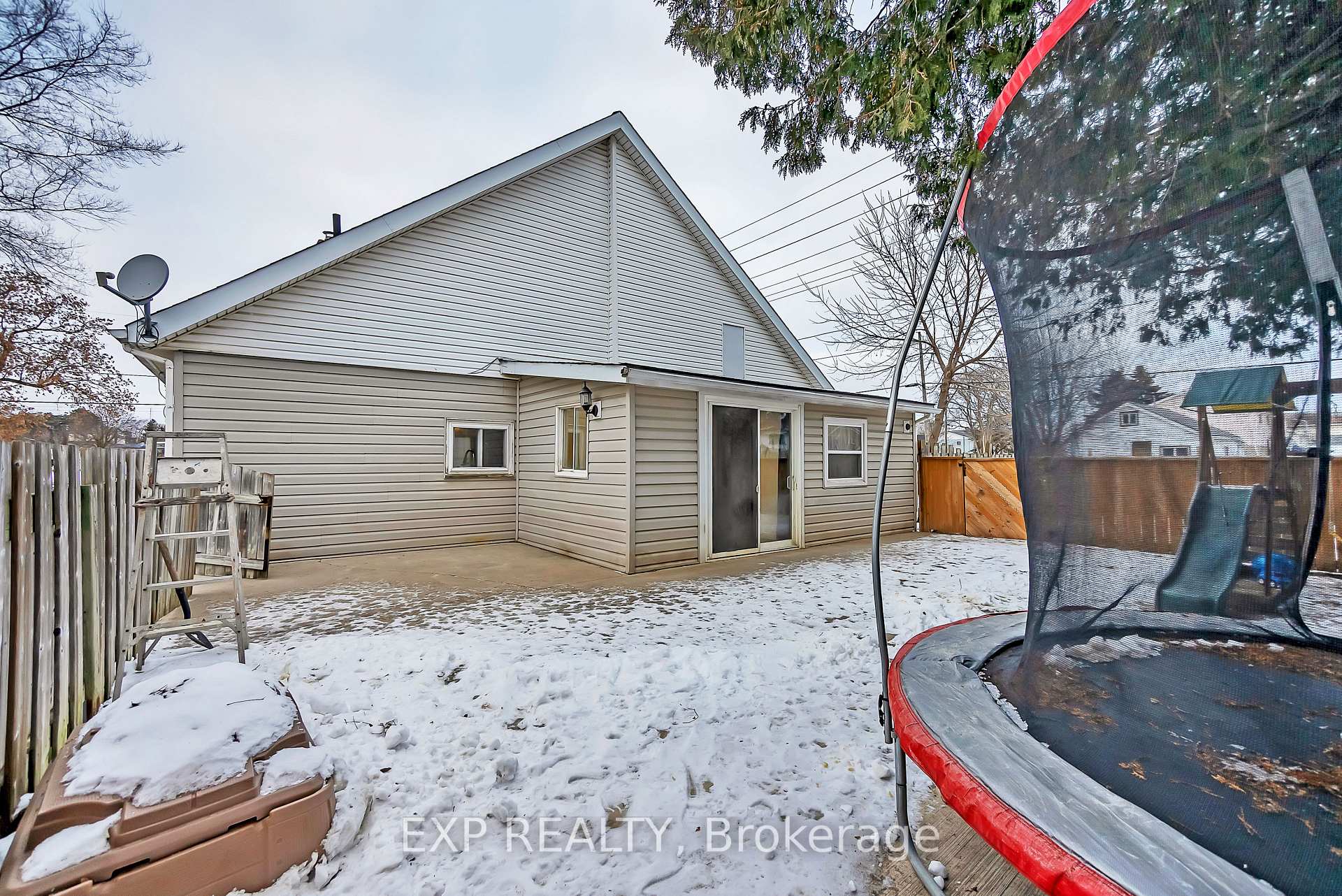 Photo 28 of 83 Byron Street, Belleville, Belleville Ward — HOMEH