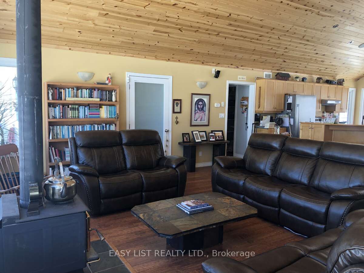 Photo 9 of 535 Perrier Road, Hastings Highlands, Bangor Ward — HOMEH