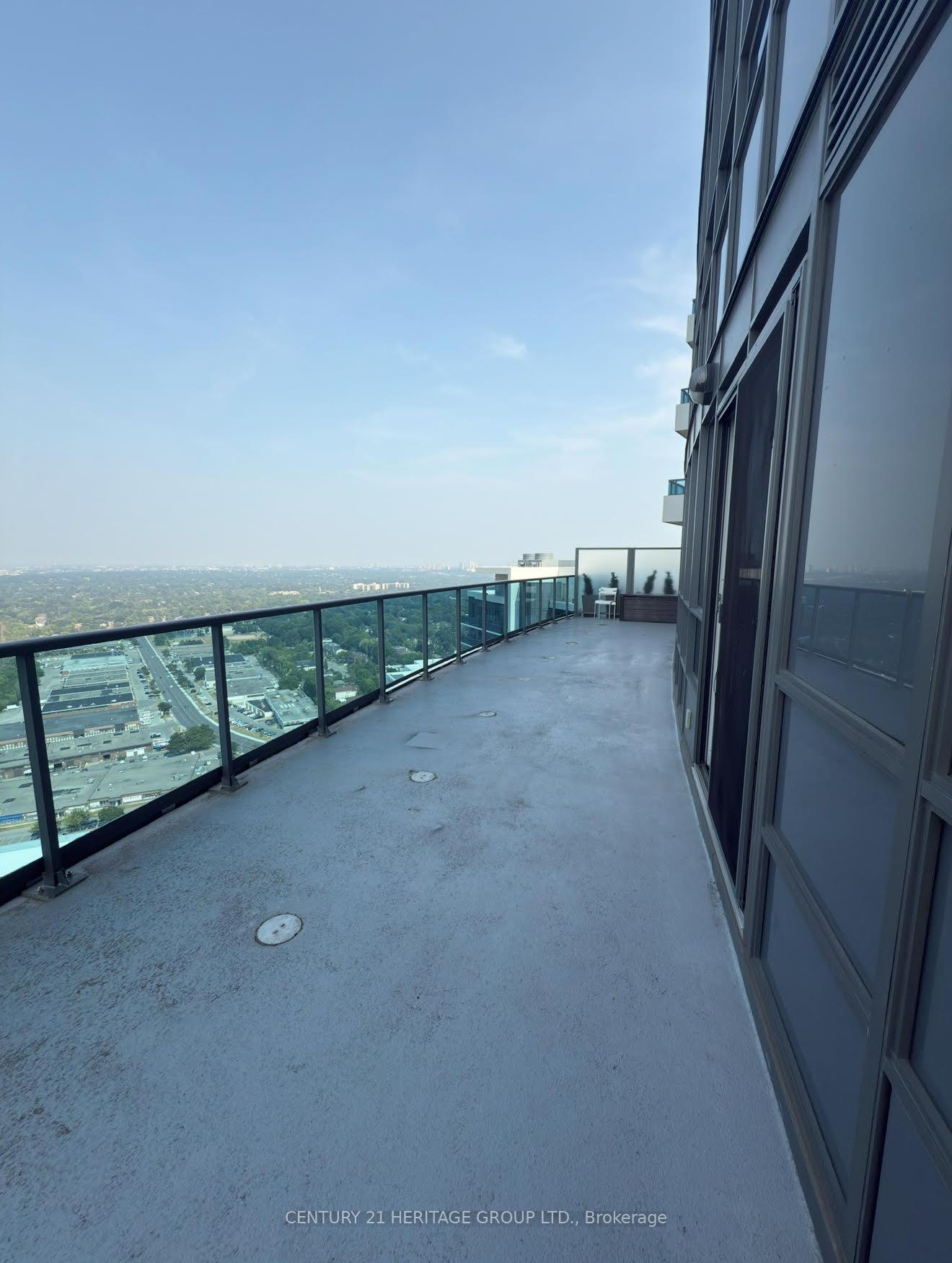 Photo 17 of Unit PH102, 7171 Yonge Street, Markham, Thornhill — HOMEH