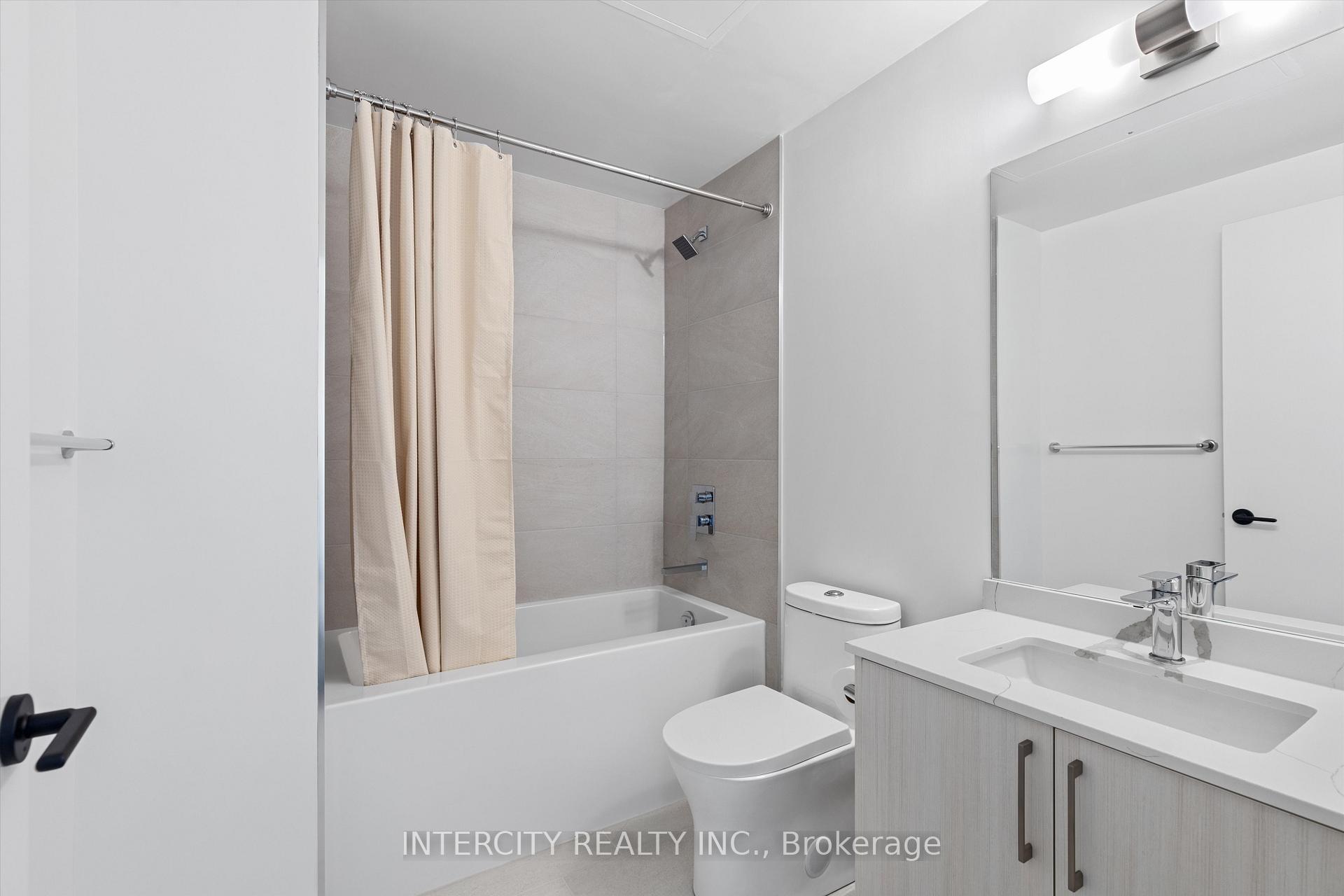 Photo 4 of Unit 411, 2075 King Road, King, King City — HOMEH
