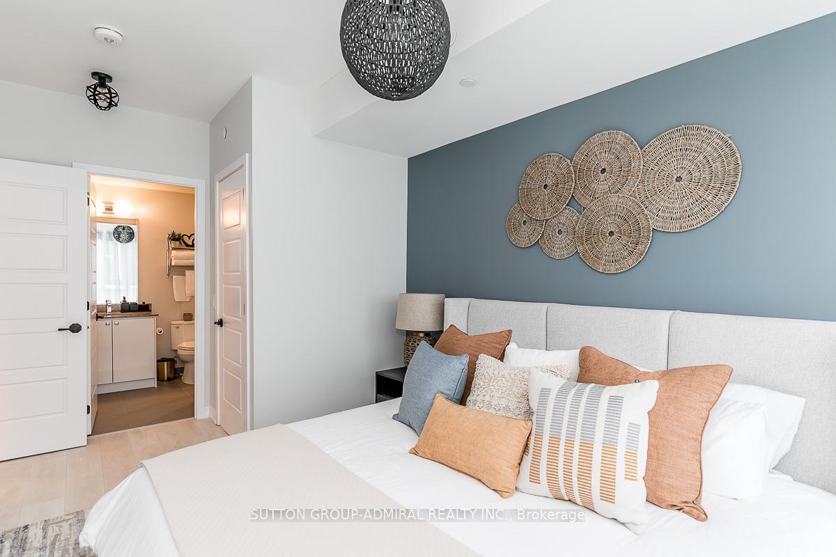 Photo 4 of Unit 221, 415 Sea Ray Avenue, Innisfil, Rural Innisfil — HOMEH