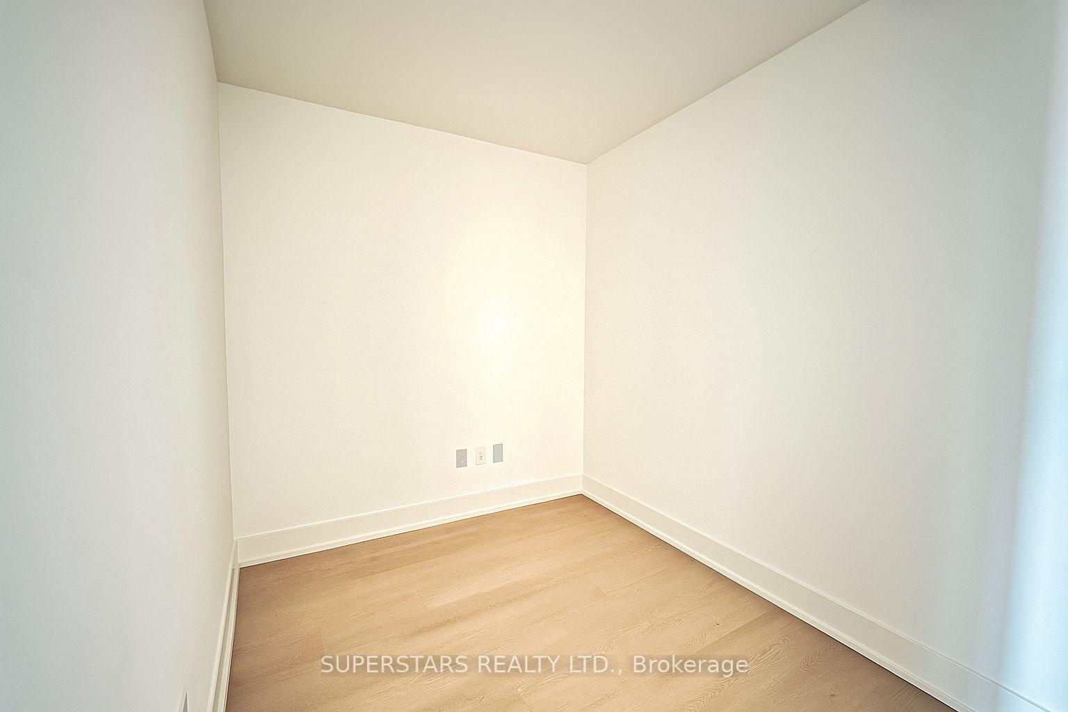 Photo 3 of Unit 1801, 8 Cedarland Drive, Markham, Unionville — HOMEH