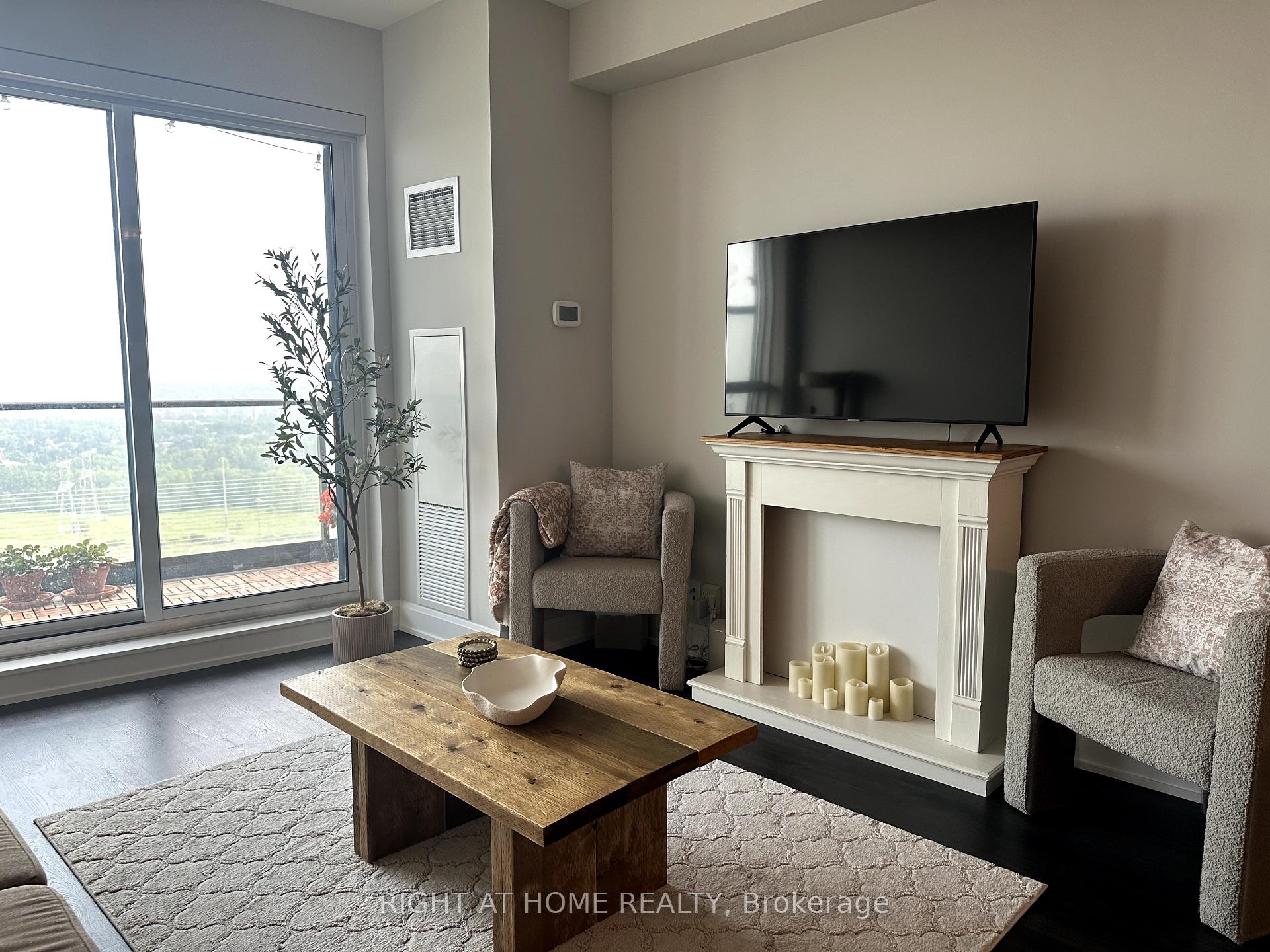 Photo 4 of Unit 3009, 38 Gandhi Lane, Markham, Commerce Valley — HOMEH