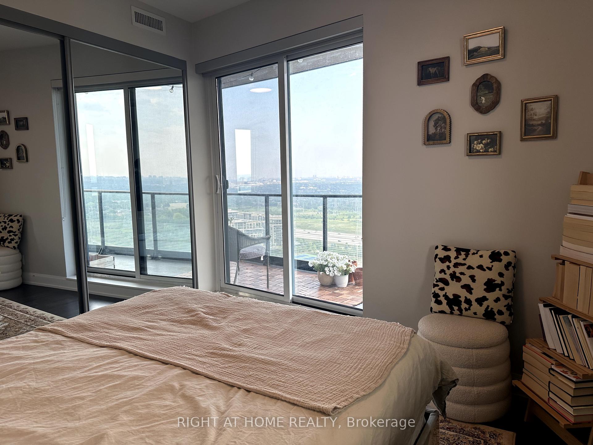 Photo 8 of Unit 3009, 38 Gandhi Lane, Markham, Commerce Valley — HOMEH