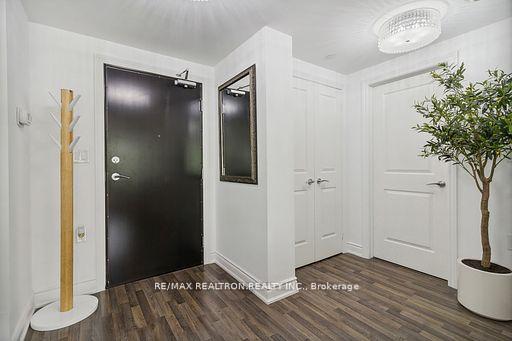 Photo 6 of Unit 402, 149 Church Street, King, Schomberg — HOMEH