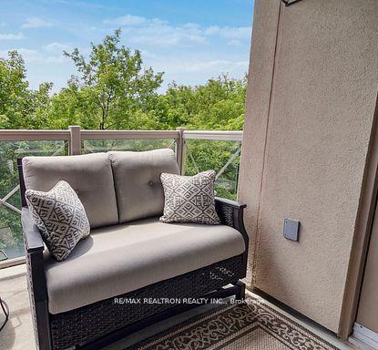 Photo 37 of Unit 402, 149 Church Street, King, Schomberg — HOMEH