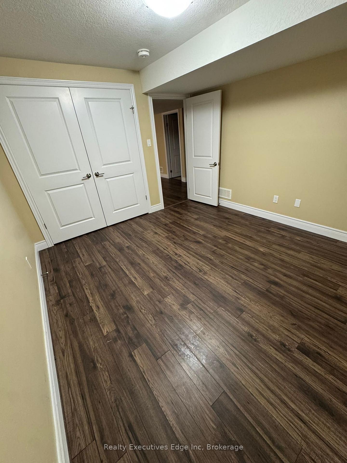 Photo 6 of Unit LOWER UNIT, 111 Dallan Drive, Guelph, Pineridge/Westminster Woods — HOMEH