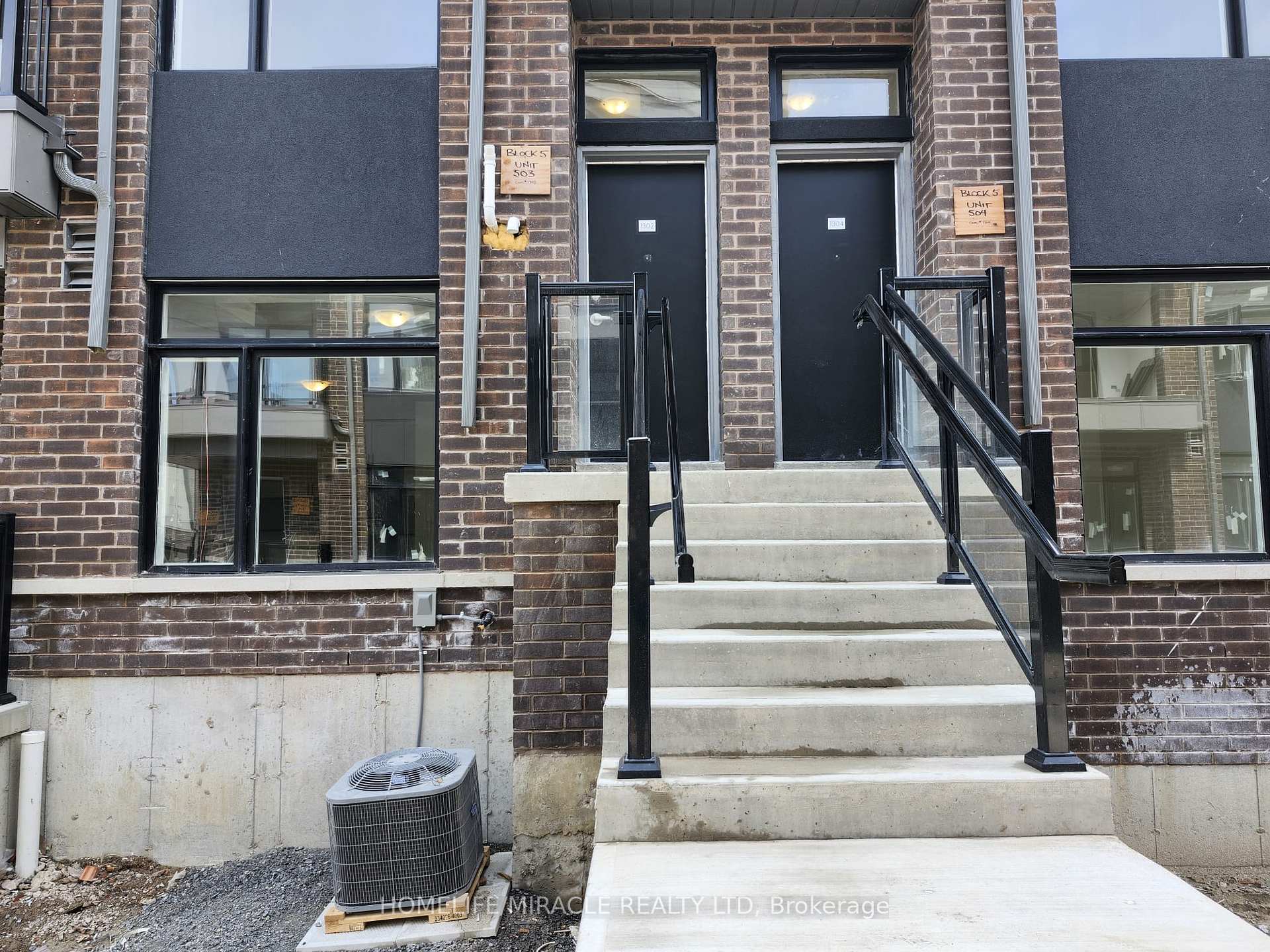 Front of Unit 1302, 1695 Dersan Street