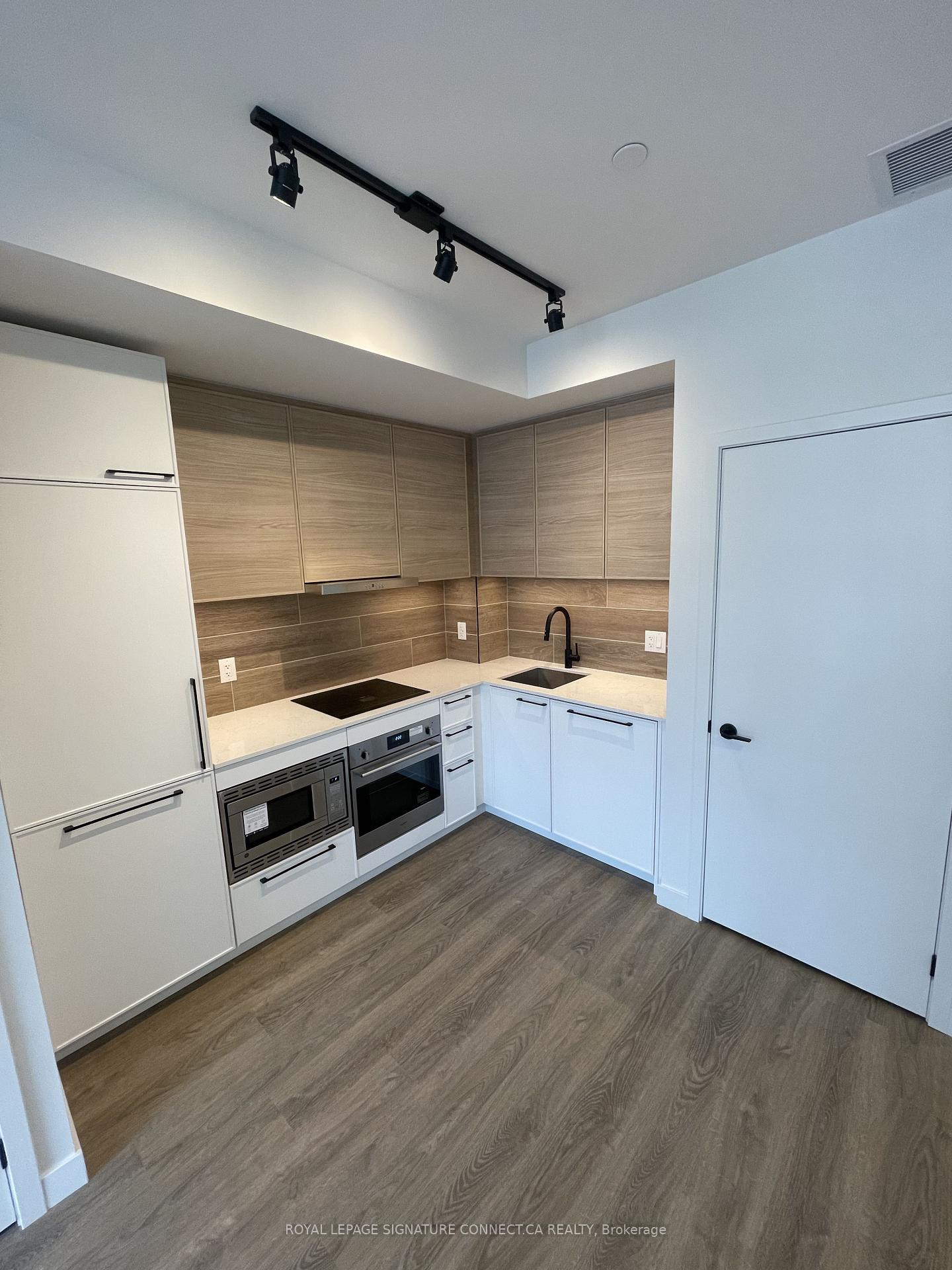 Photo 3 of Unit 727, 1050 Eastern Avenue, Toronto, Greenwood-Coxwell — HOMEH
