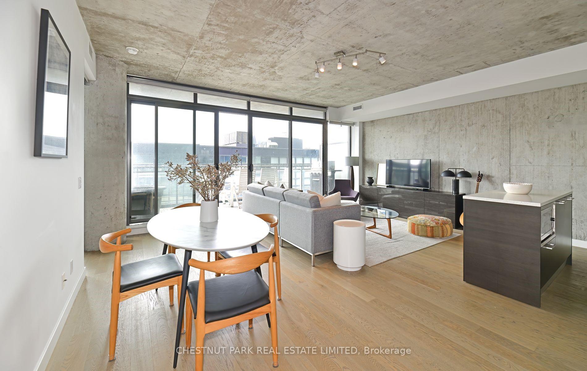 Photo 5 of Unit 806, 90 Broadview Avenue, Toronto, South Riverdale — HOMEH