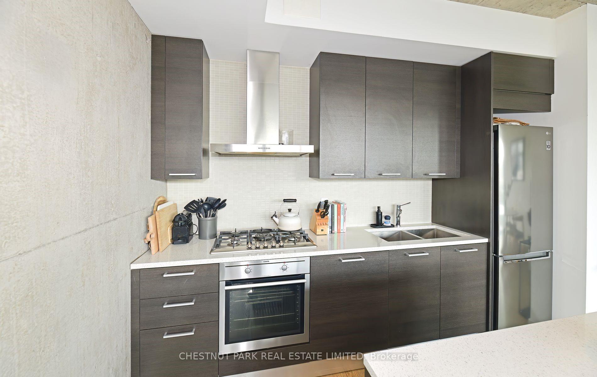 Photo 2 of Unit 806, 90 Broadview Avenue, Toronto, South Riverdale — HOMEH