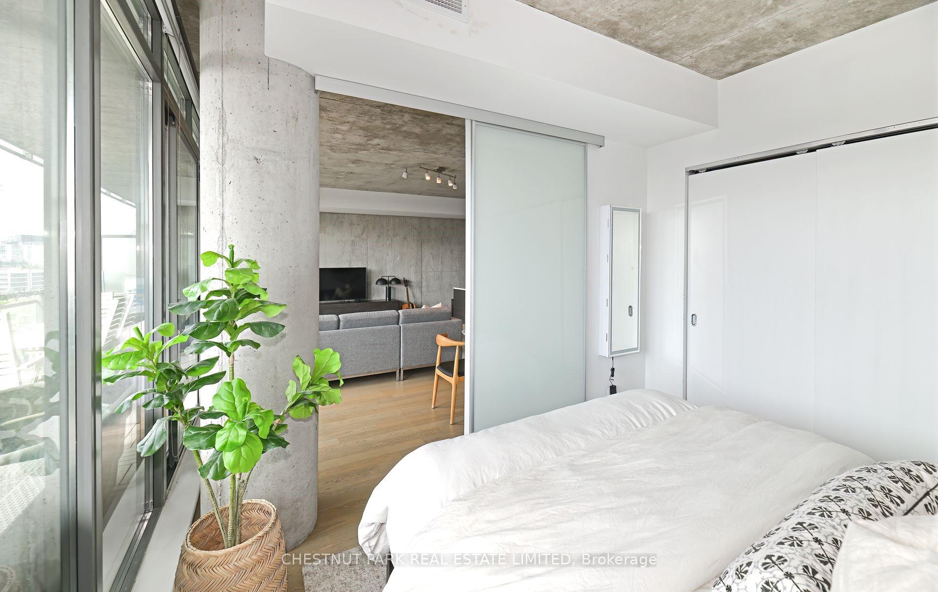 Photo 7 of Unit 806, 90 Broadview Avenue, Toronto, South Riverdale — HOMEH