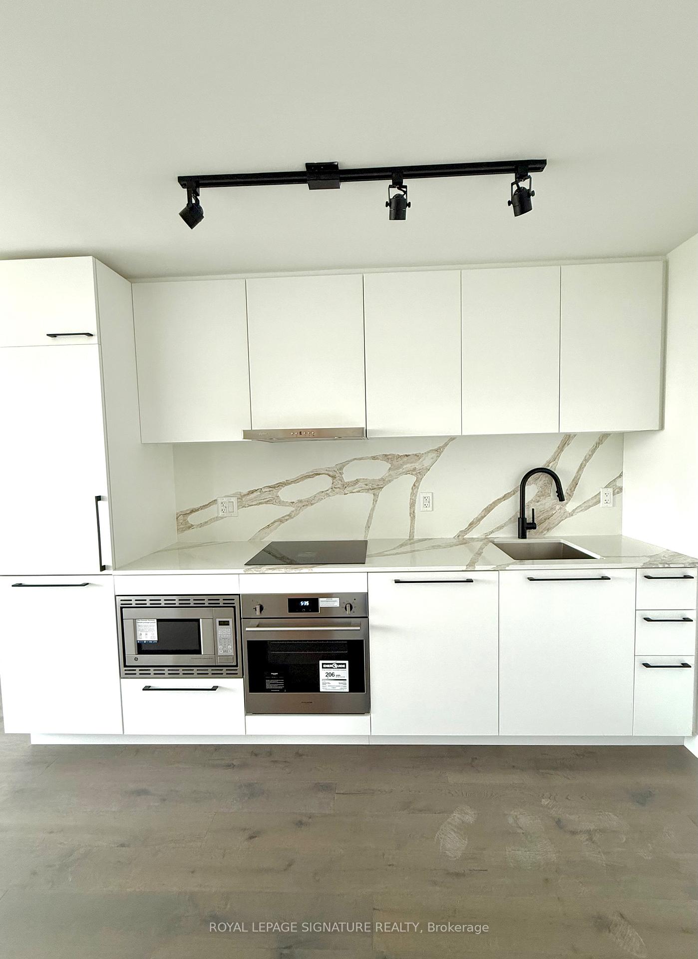 Photo 5 of Unit 616, 1050 Eastern Avenue, Toronto, The Beaches — HOMEH