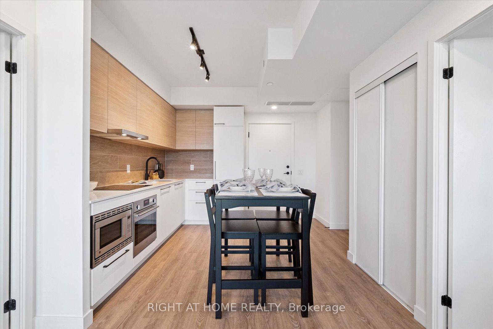 Photo 5 of Unit 613, 1050 Eastern Avenue, Toronto, The Beaches — HOMEH
