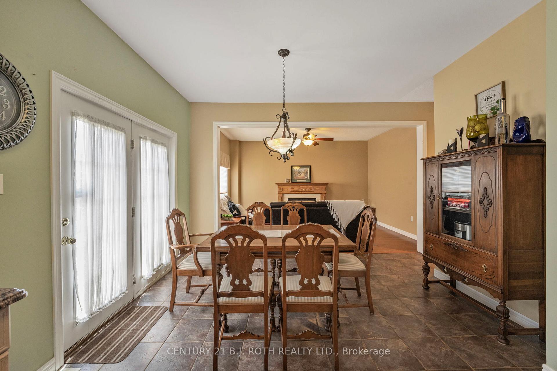 Photo 13 of 333 Cox Mill Road, Barrie, South Shore — HOMEH