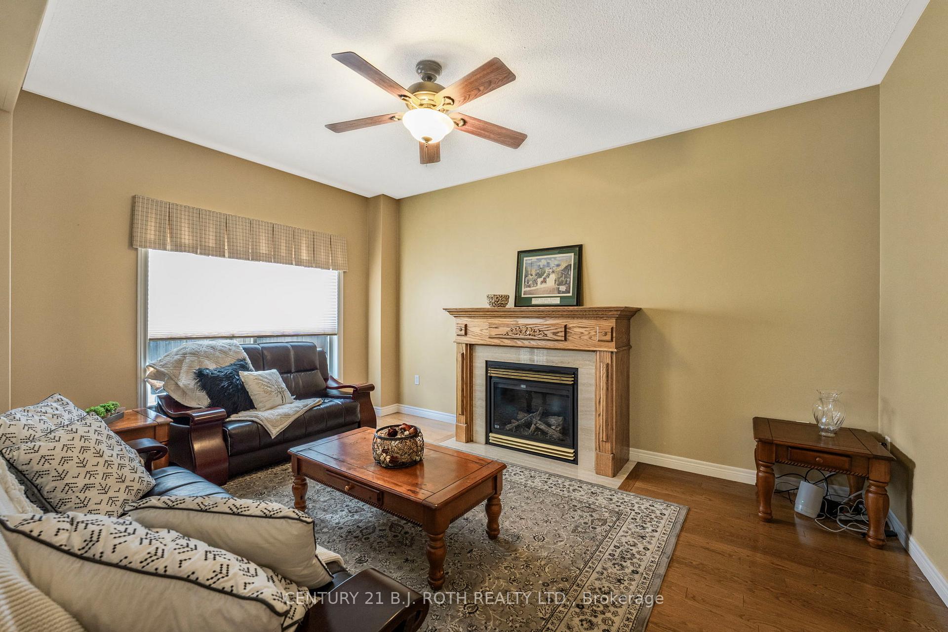 Photo 15 of 333 Cox Mill Road, Barrie, South Shore — HOMEH