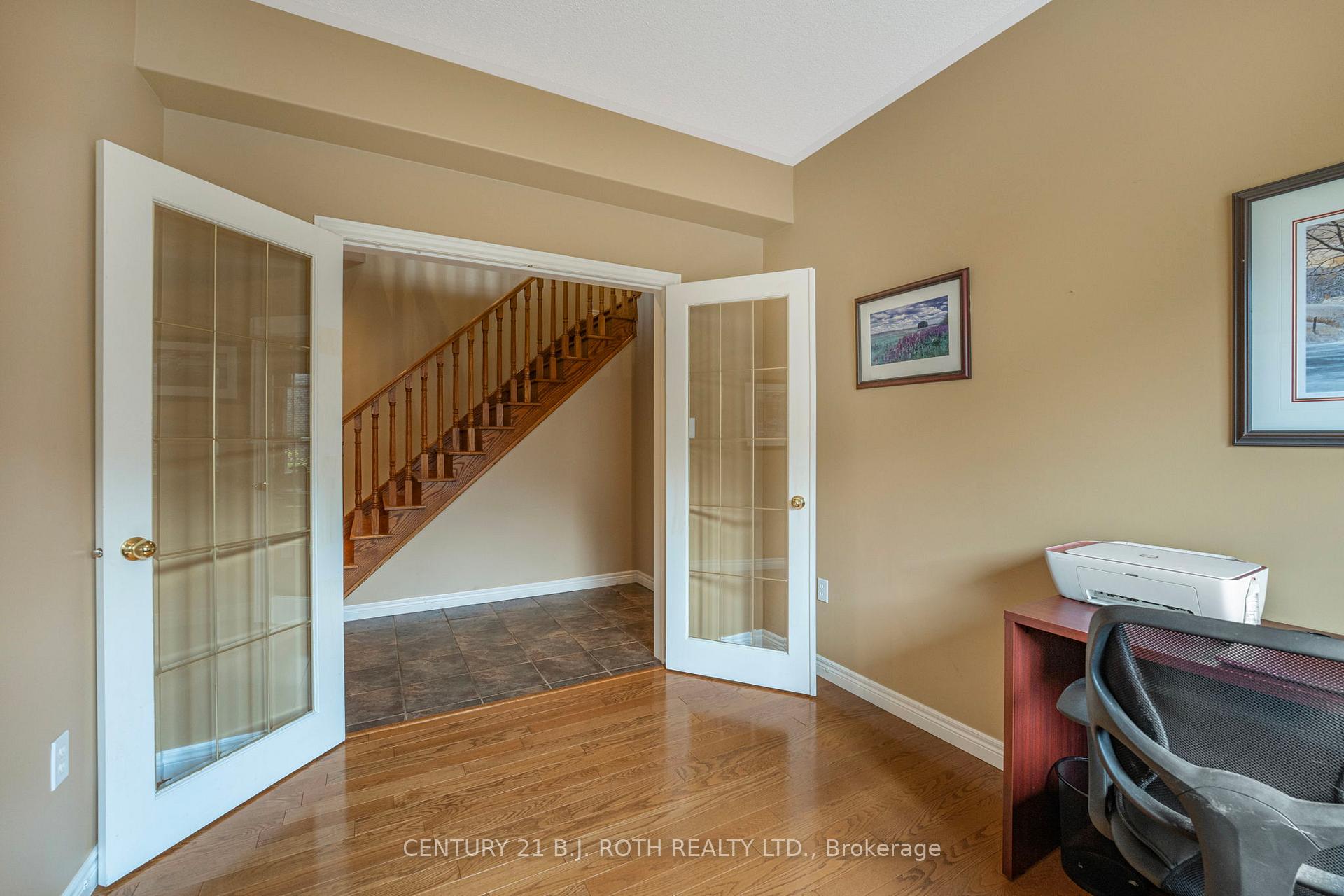 Photo 17 of 333 Cox Mill Road, Barrie, South Shore — HOMEH