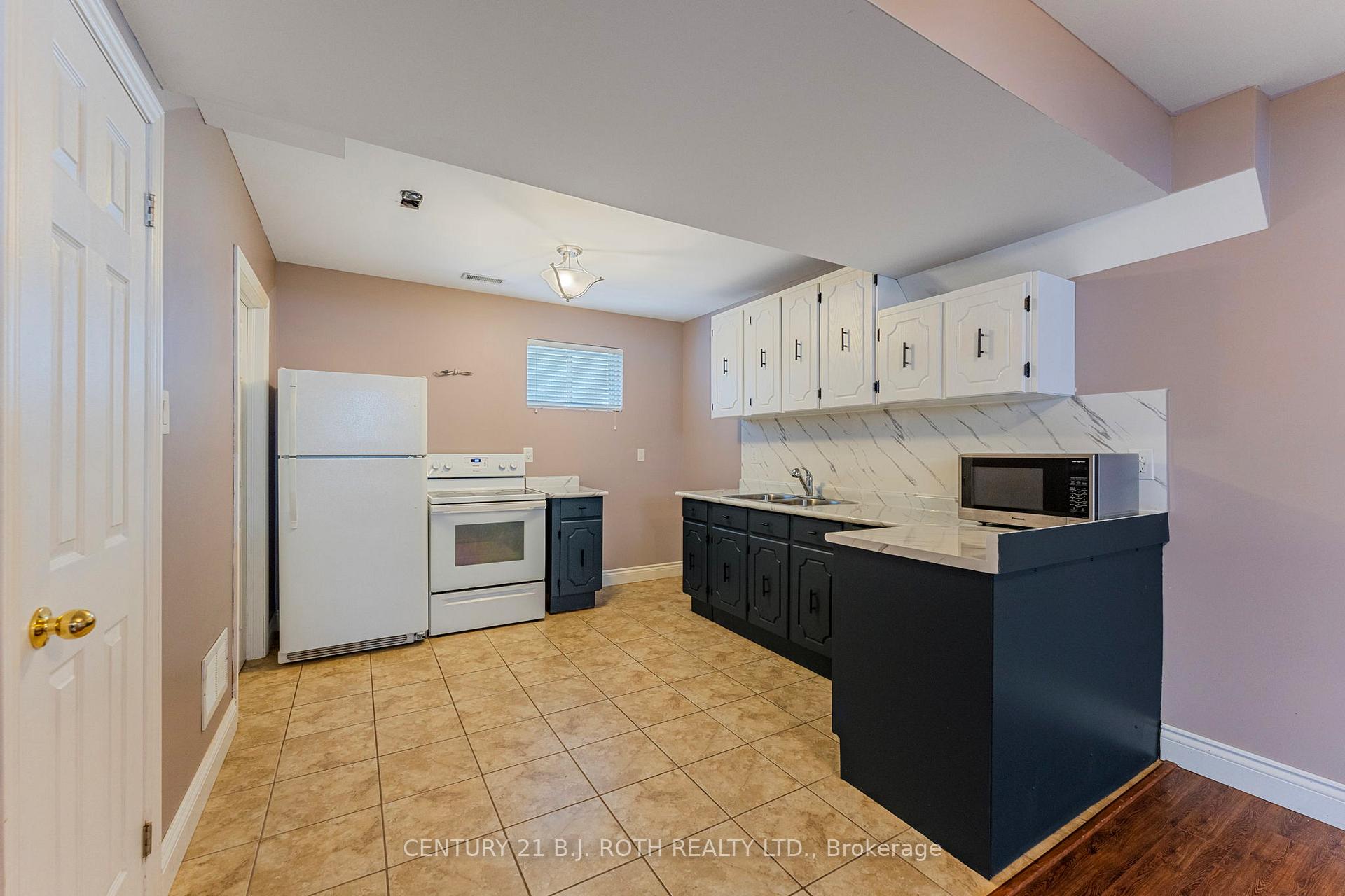 Photo 25 of 333 Cox Mill Road, Barrie, South Shore — HOMEH