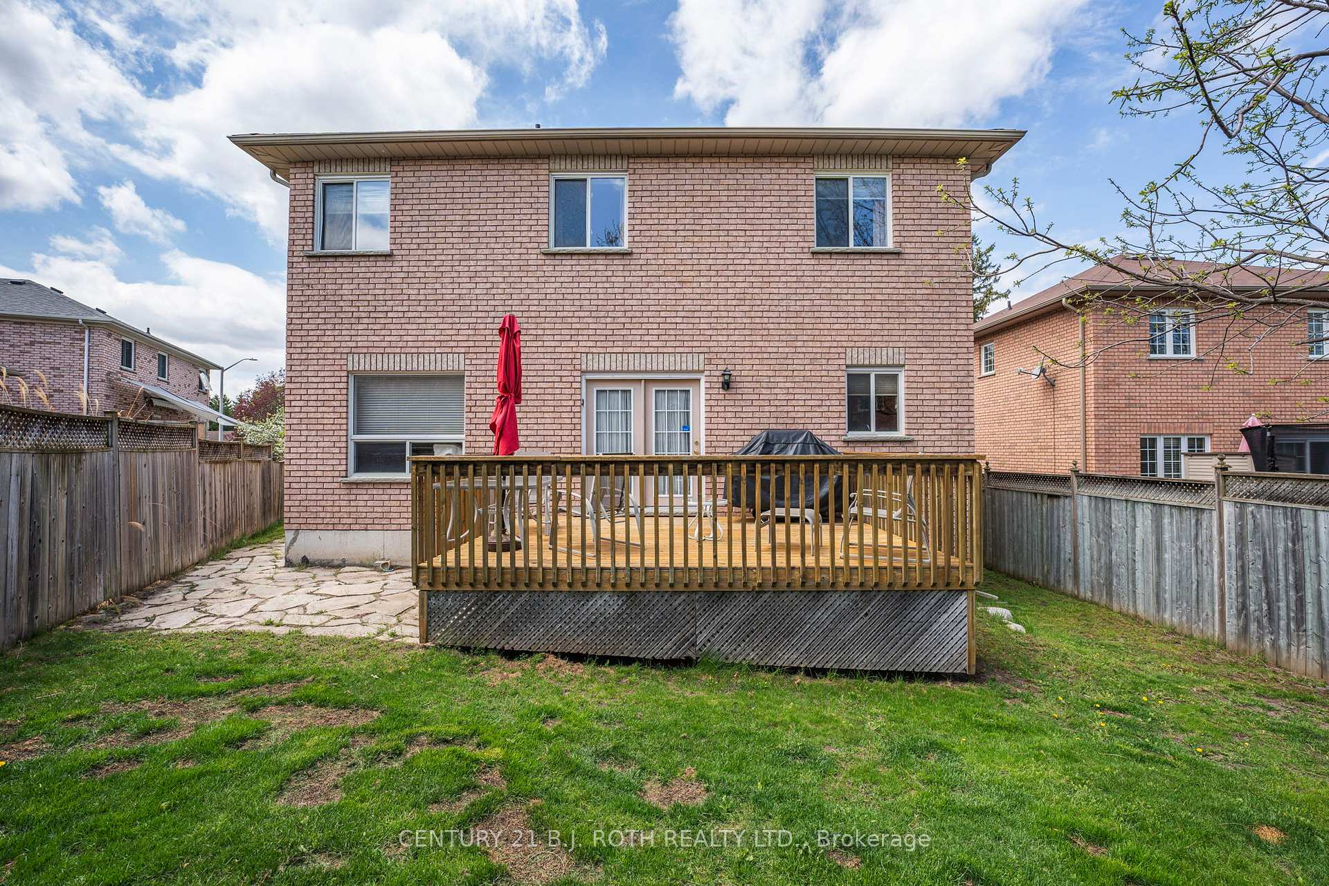 Photo 27 of 333 Cox Mill Road, Barrie, South Shore — HOMEH