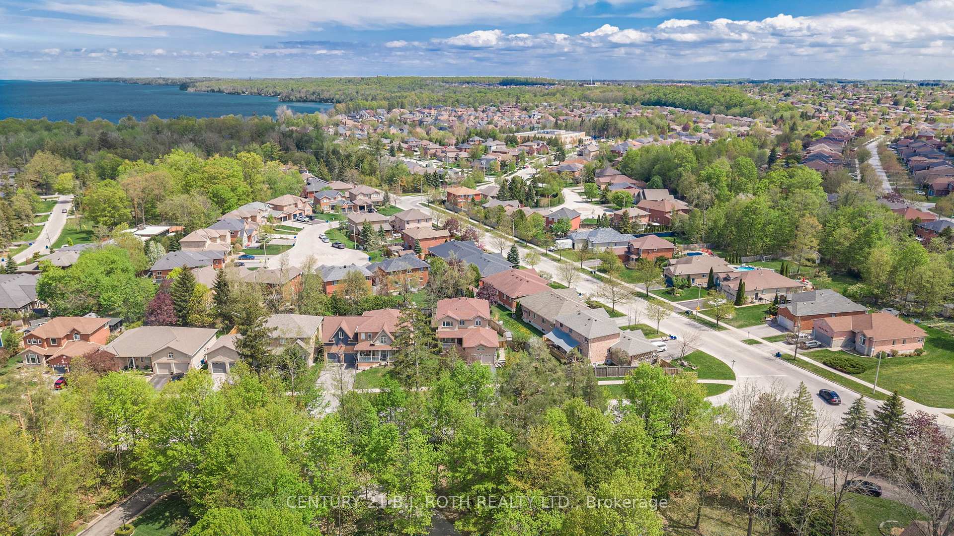 Photo 31 of 333 Cox Mill Road, Barrie, South Shore — HOMEH