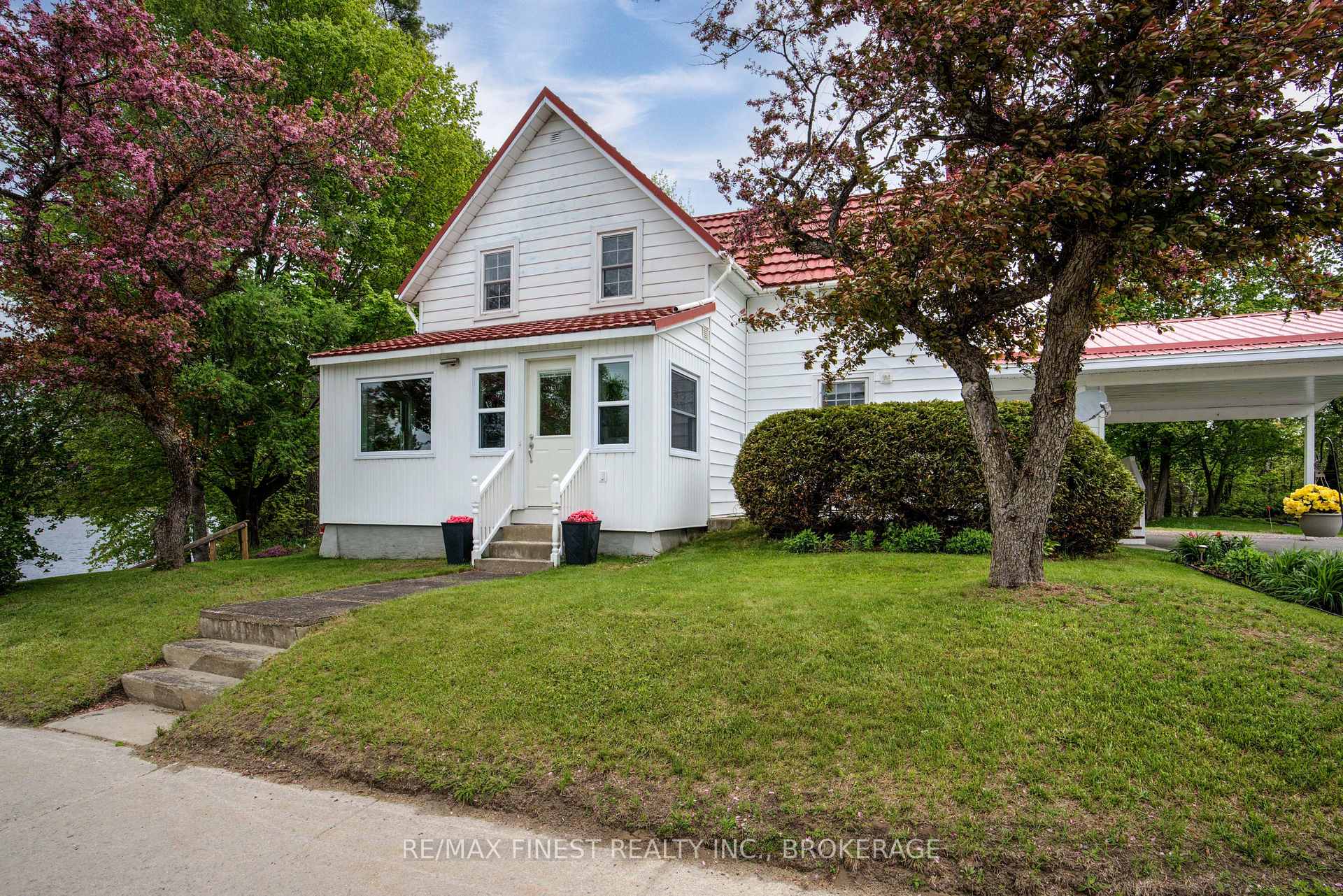 Photo 1 of 14064 Road 38, Frontenac, Frontenac Centre — HOMEH