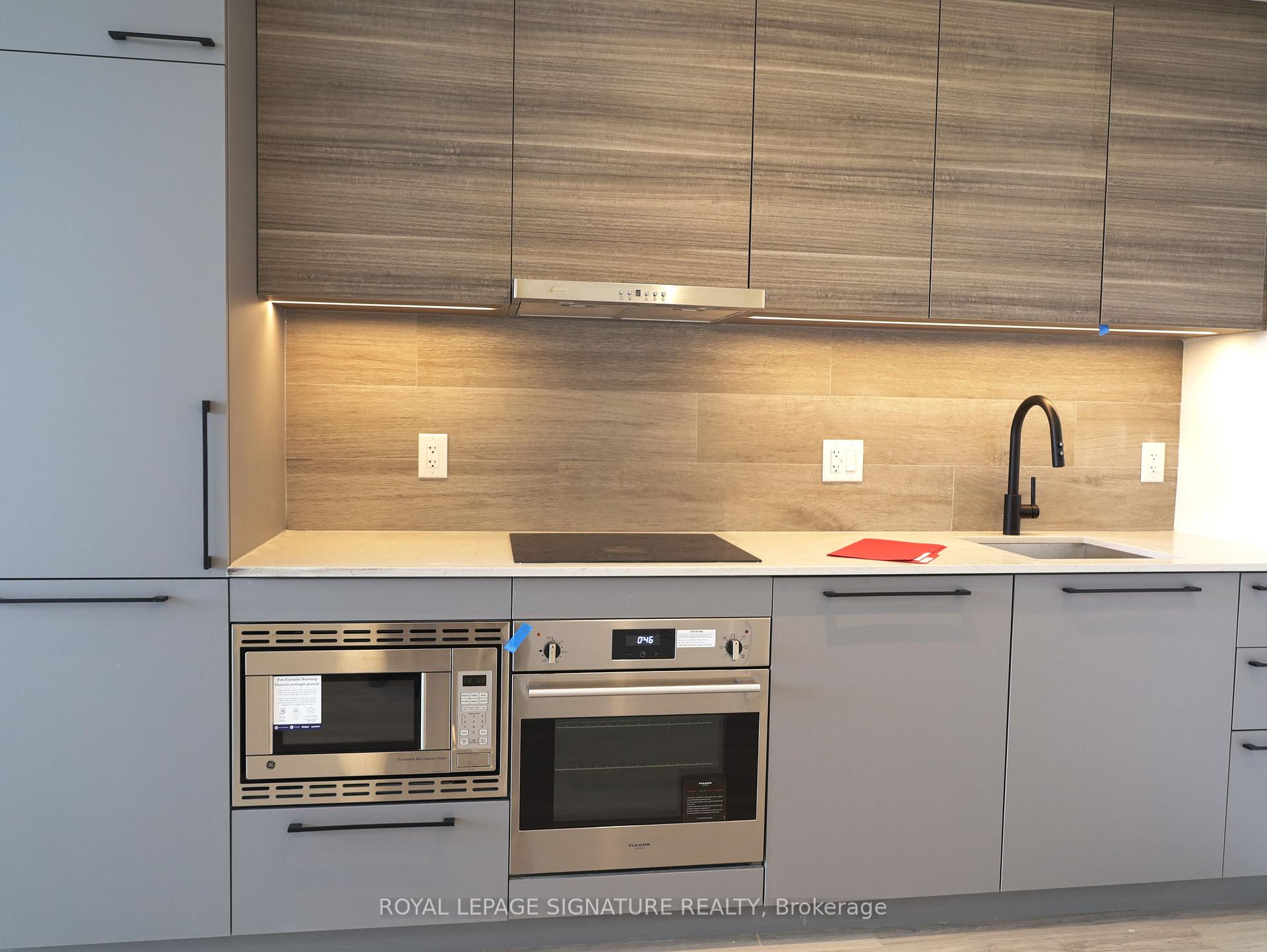 Photo 3 of Unit 718, 1050 Eastern Avenue, Toronto, The Beaches — HOMEH