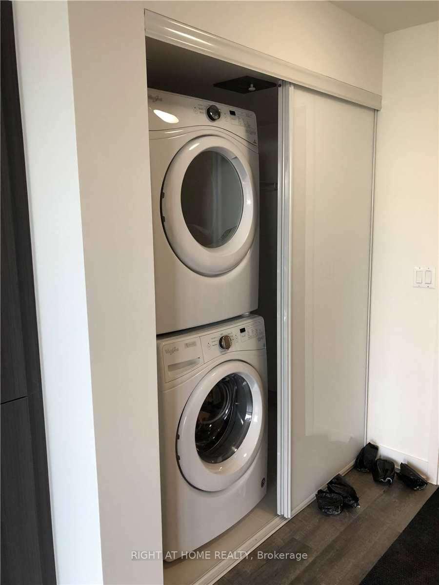Photo 4 of Unit 802, 25 Baseball Place, Toronto, South Riverdale — HOMEH