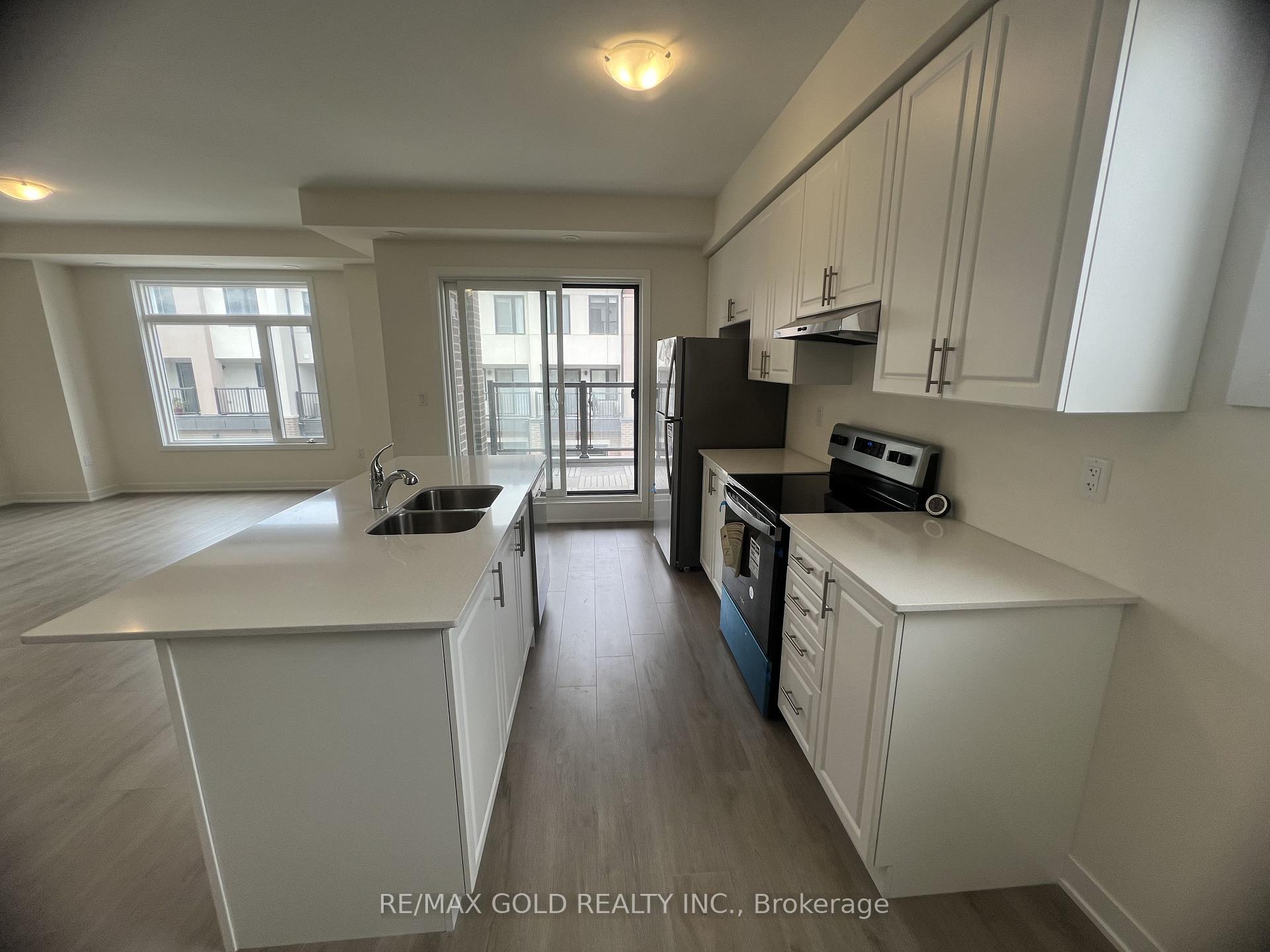 Photo 8 of Unit 913, 1695 Dersan Street, Pickering, Duffin Heights — HOMEH