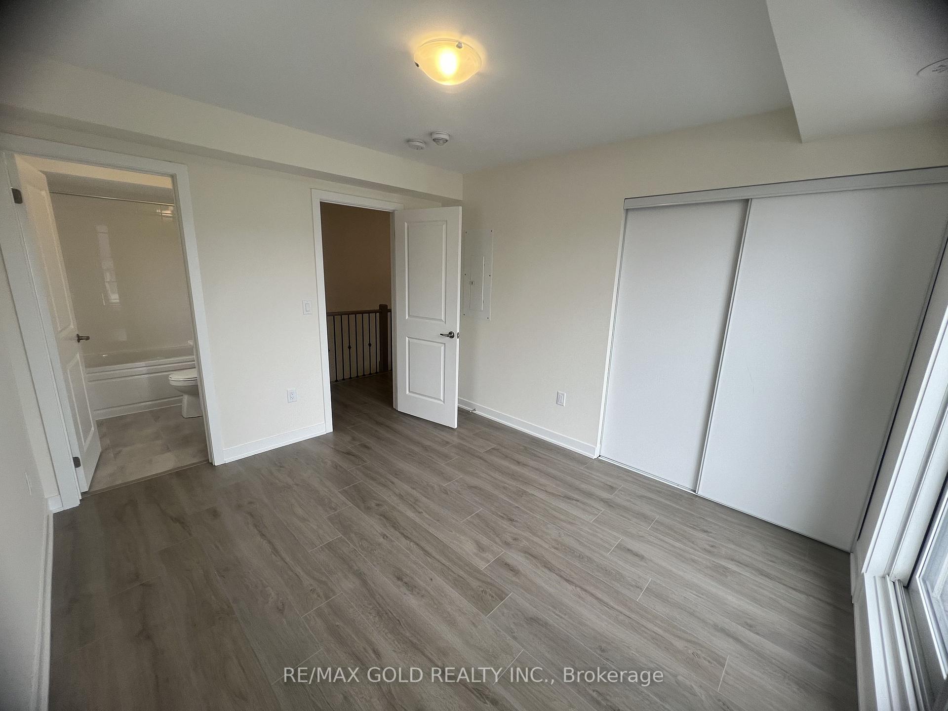 Photo 14 of Unit 913, 1695 Dersan Street, Pickering, Duffin Heights — HOMEH
