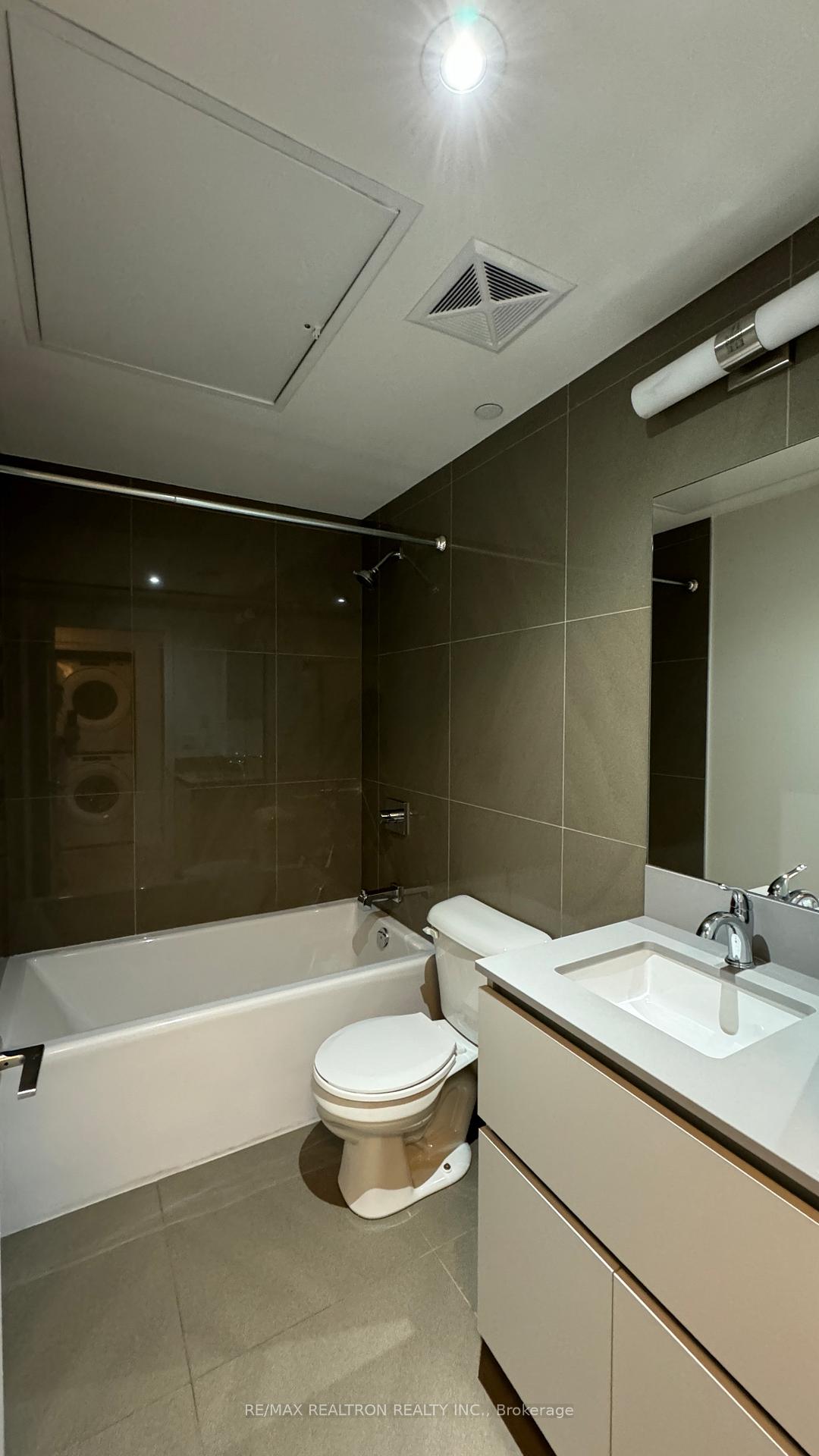 Photo 5 of Unit 402, 15 Baseball Place, Toronto, South Riverdale — HOMEH