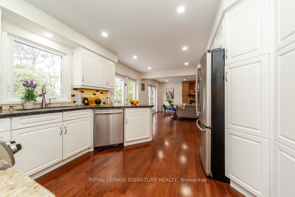 Photo 8 of 79 Hemingway Crescent, Markham, Unionville — HOMEH