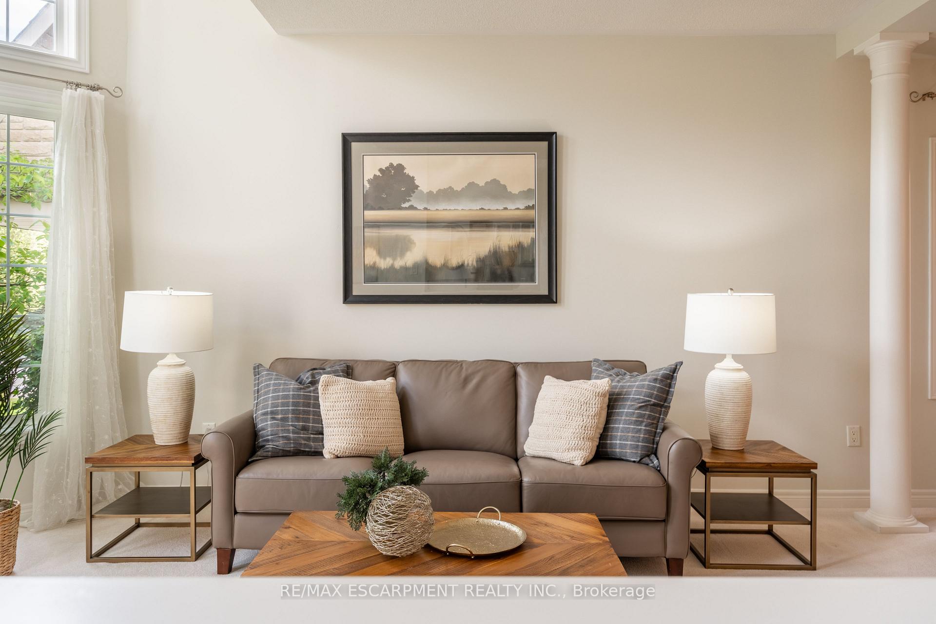Photo 2 of 27 Gaines Avenue, Hamilton, Dundas — HOMEH