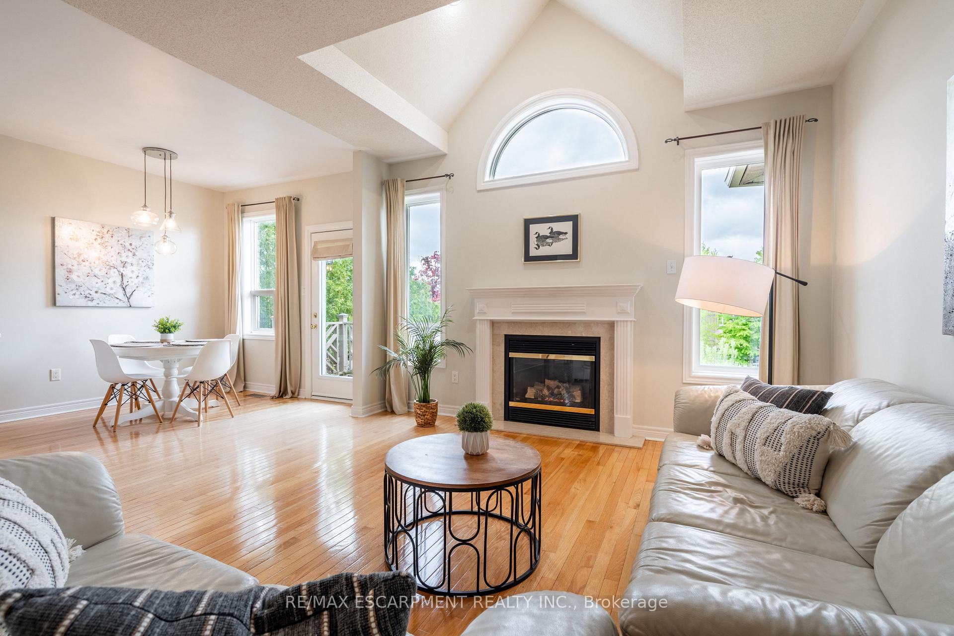 Photo 15 of 27 Gaines Avenue, Hamilton, Dundas — HOMEH