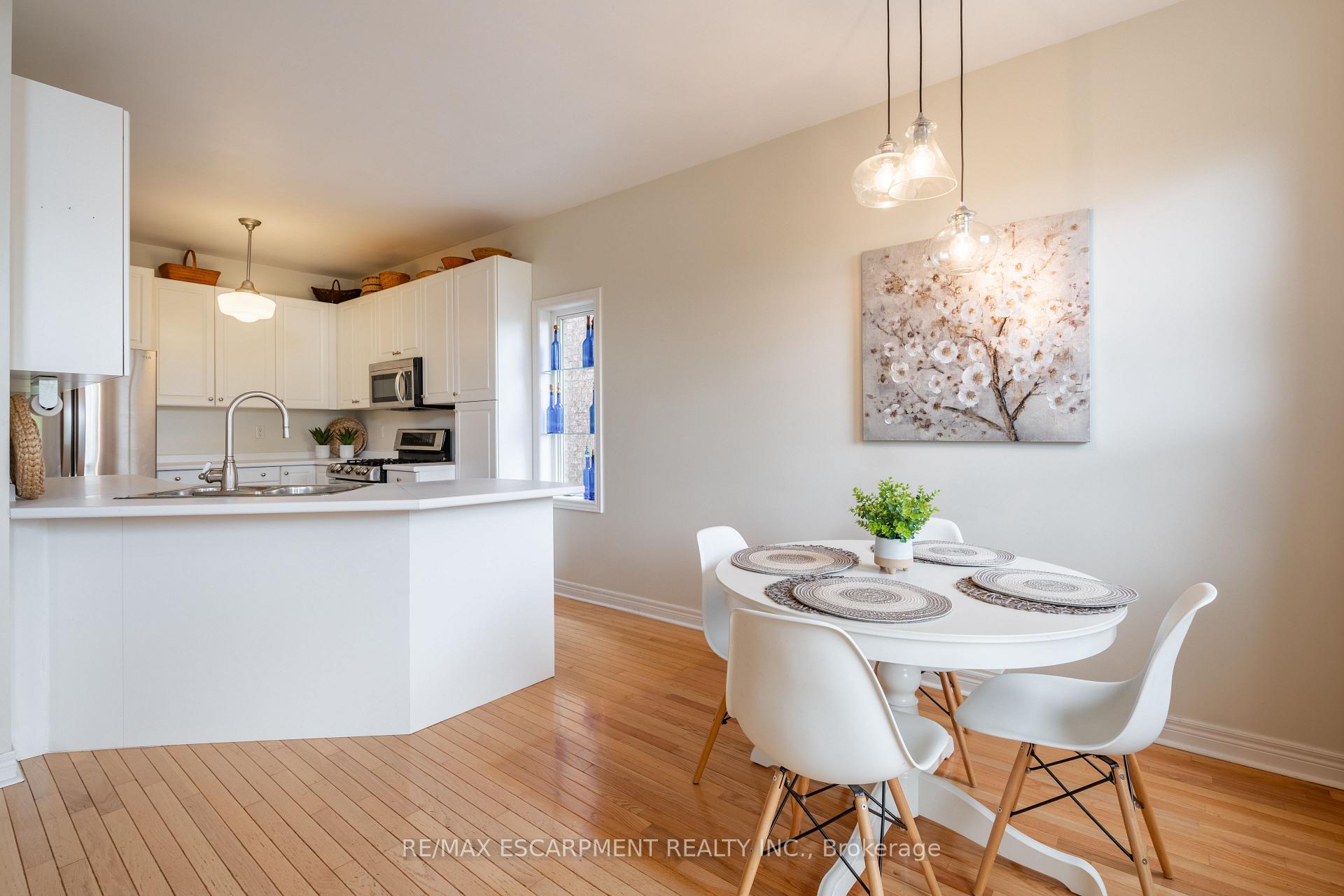 Photo 39 of 27 Gaines Avenue, Hamilton, Dundas — HOMEH