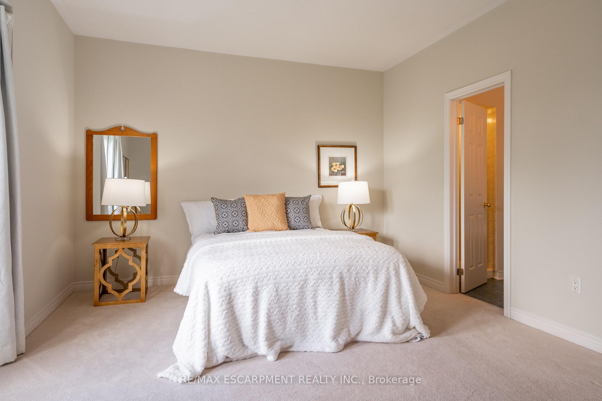 Photo 25 of 27 Gaines Avenue, Hamilton, Dundas — HOMEH